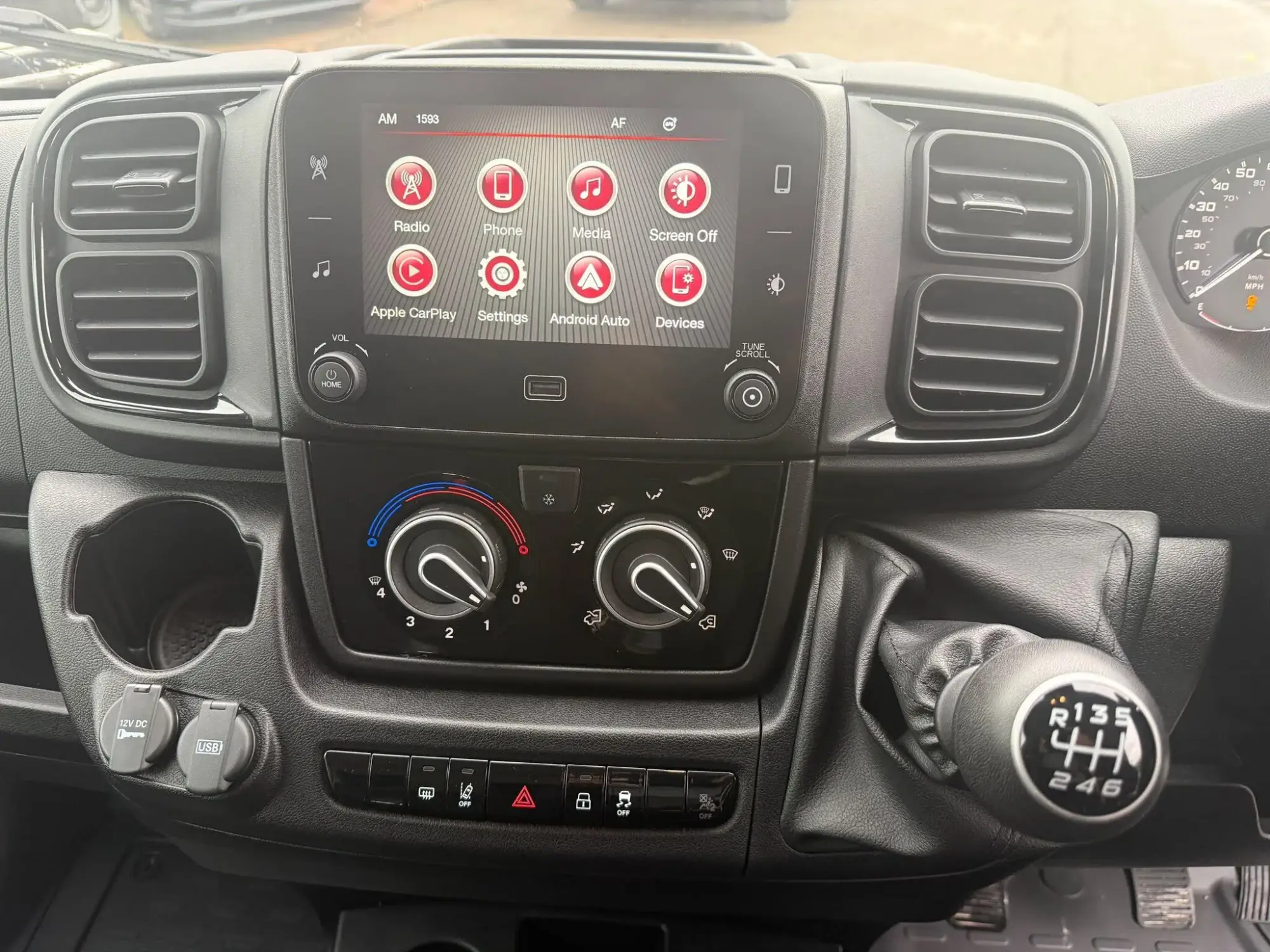 Citroen Relay Image 14