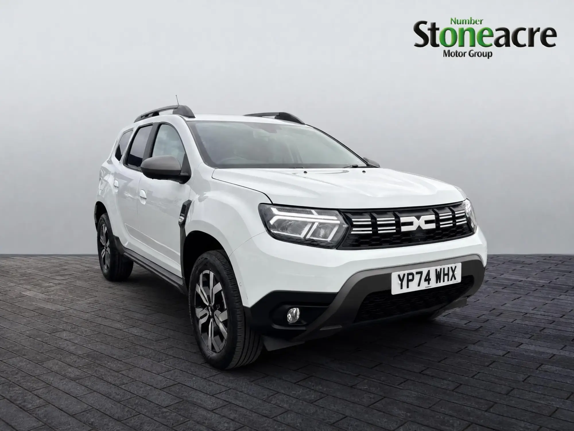 Dacia Duster 1.0 TCe Journey Euro 6 (s/s) 5dr YP74WHX Image 1 Dacia Duster 1.0 TCe Journey Euro 6 (s/s) 5dr YP74WHX Image 1