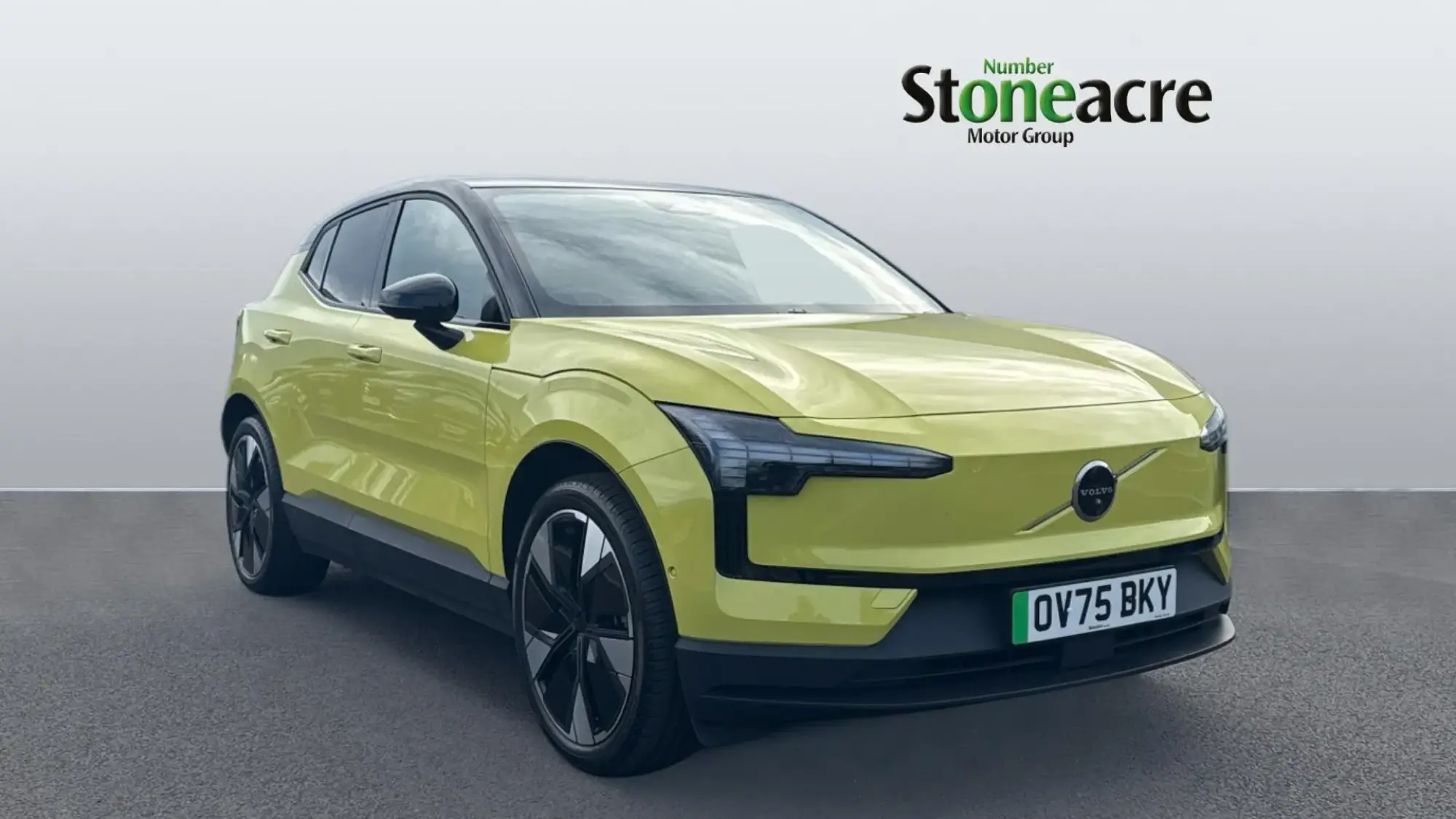 Volvo EX30 Single Motor Extended Range 69kWh Ultra Auto 5dr OV75BKY Image 1 Volvo EX30 Single Motor Extended Range 69kWh Ultra Auto 5dr OV75BKY Image 1