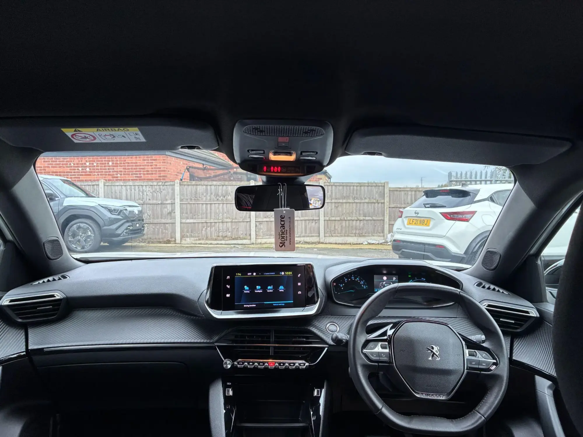 Peugeot E-2008 Image 10