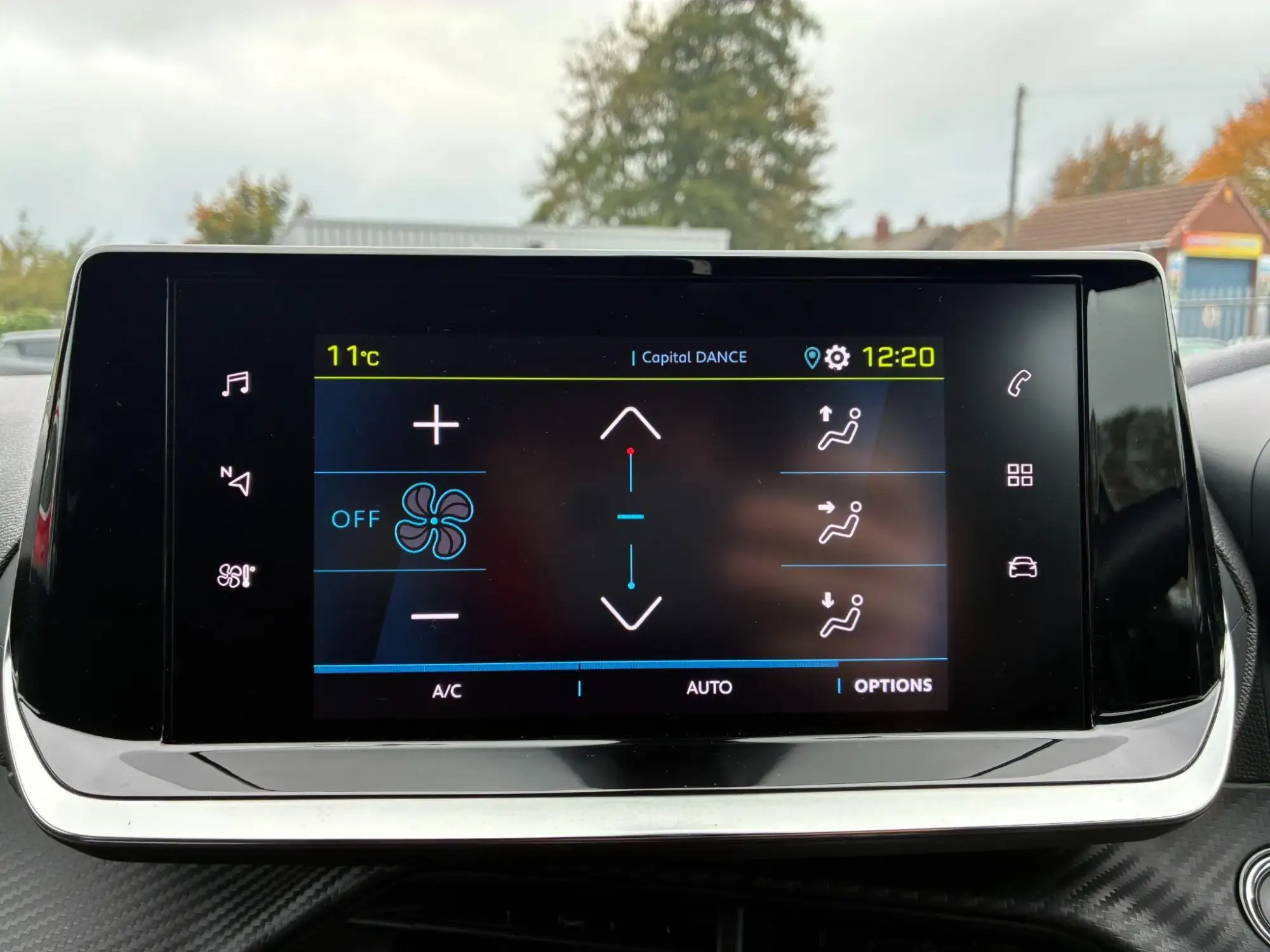 Peugeot E-2008 Image 21