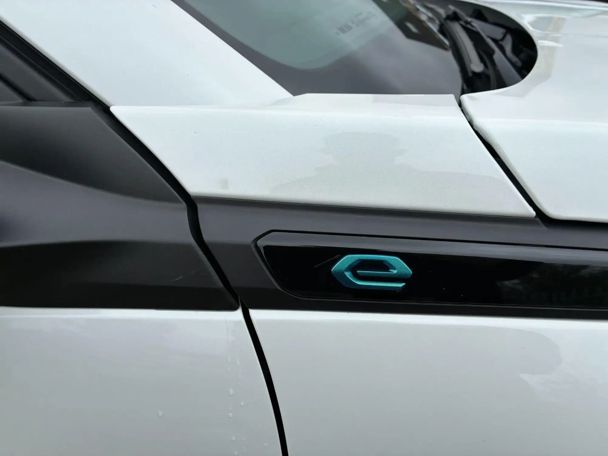 Peugeot E-2008 Image 45