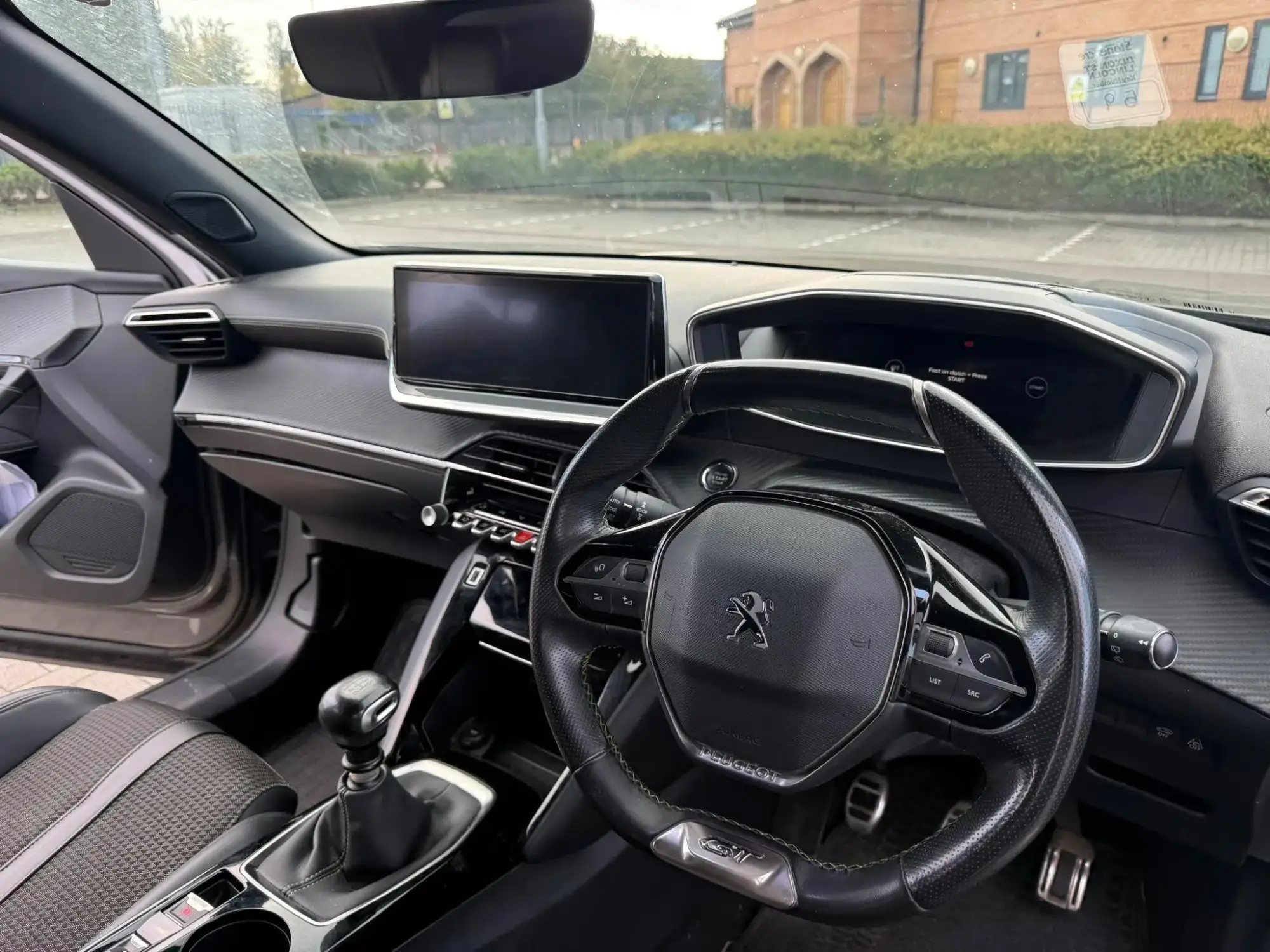 Peugeot 2008 Image 10