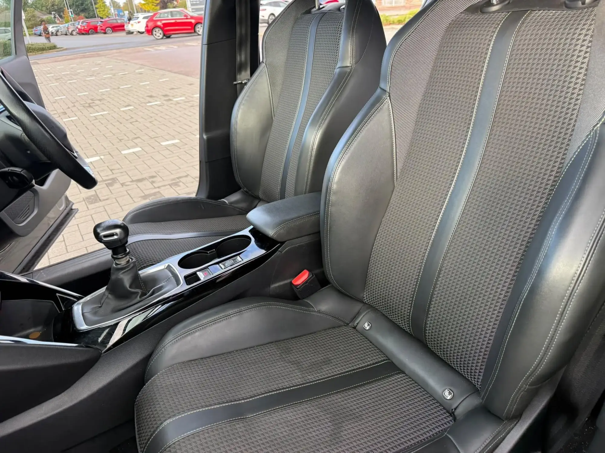 Peugeot 2008 Image 27