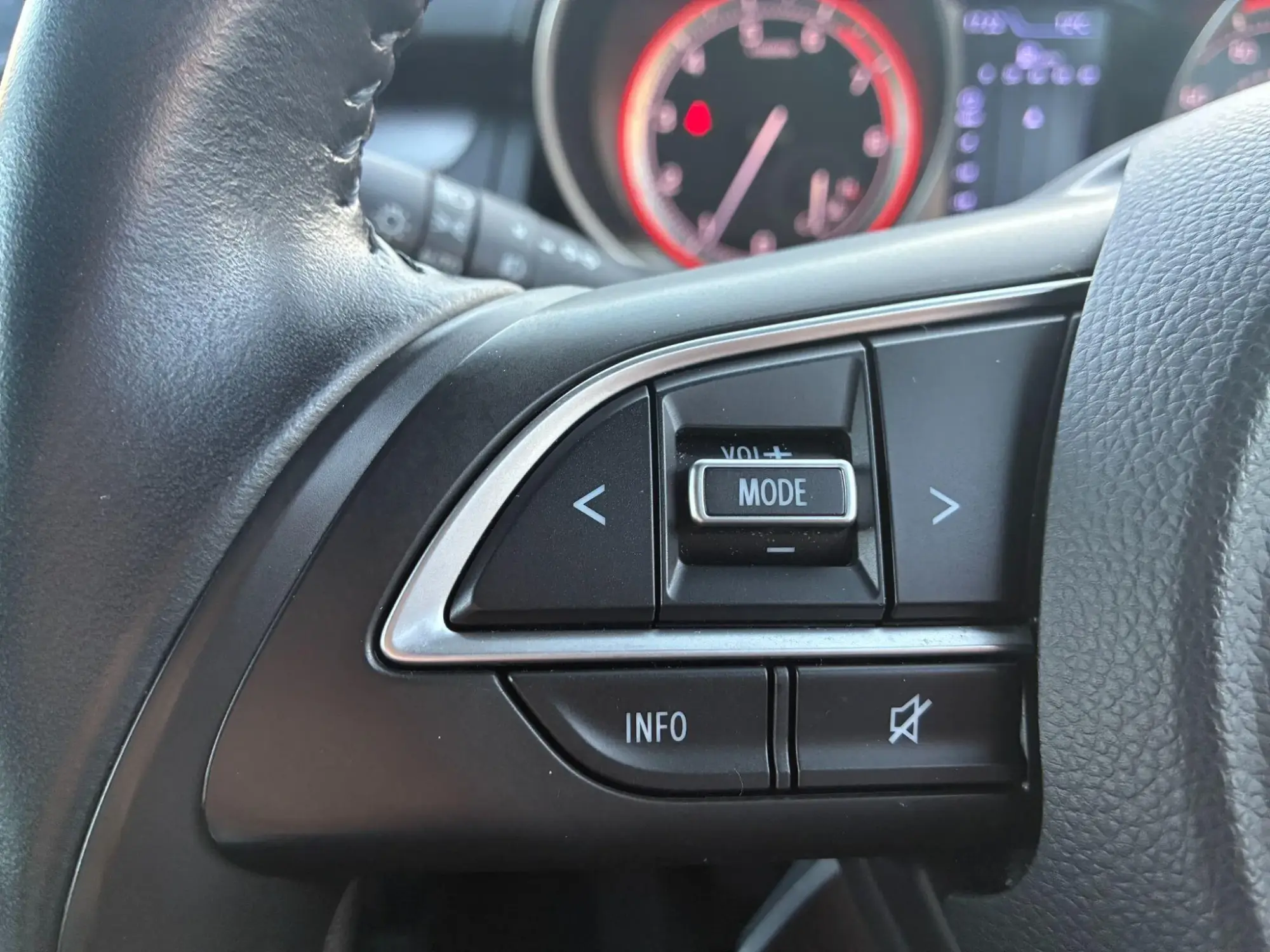 Suzuki Swift Image 12 Suzuki Swift Image 12