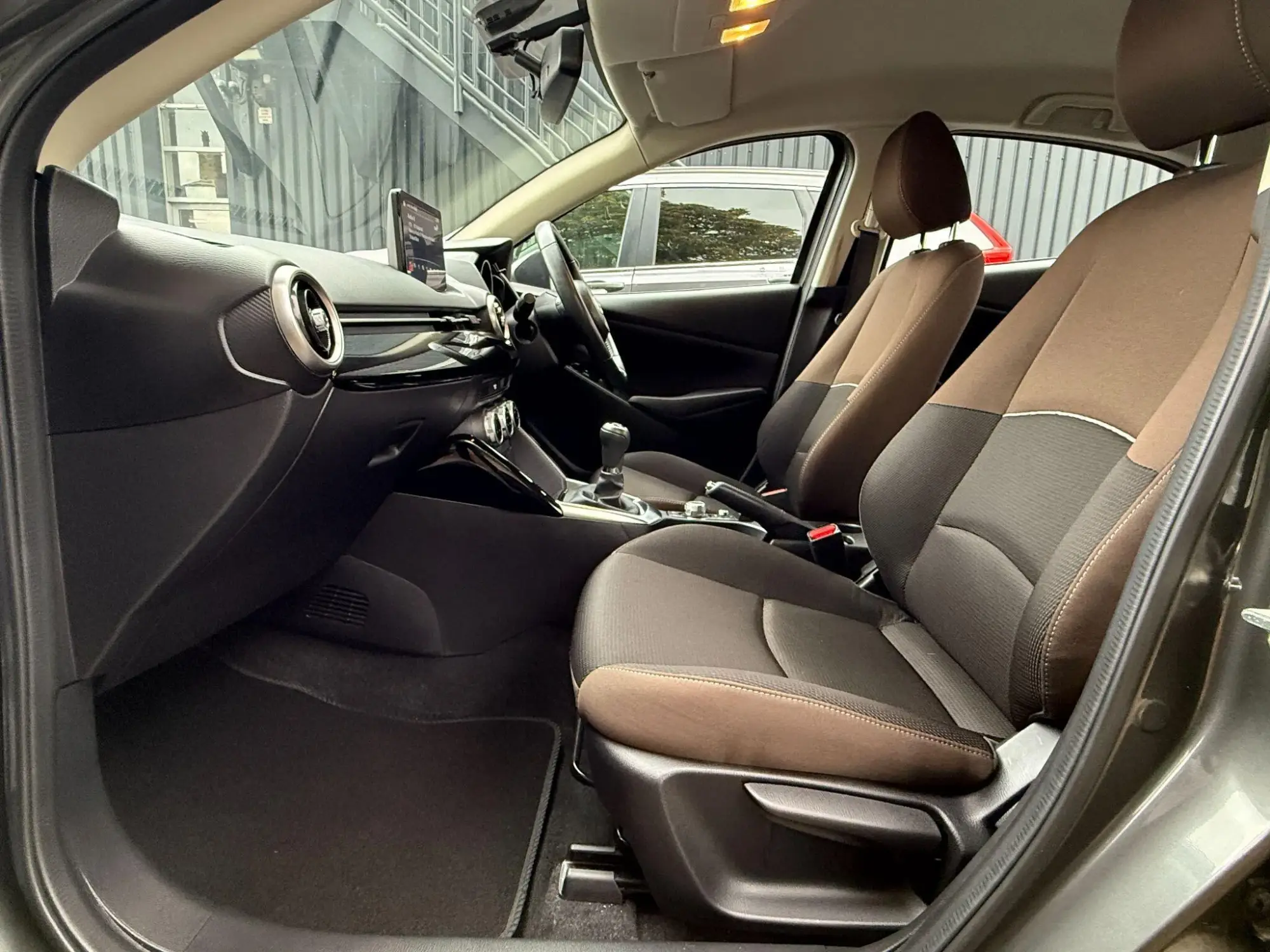 Mazda2 Image 23