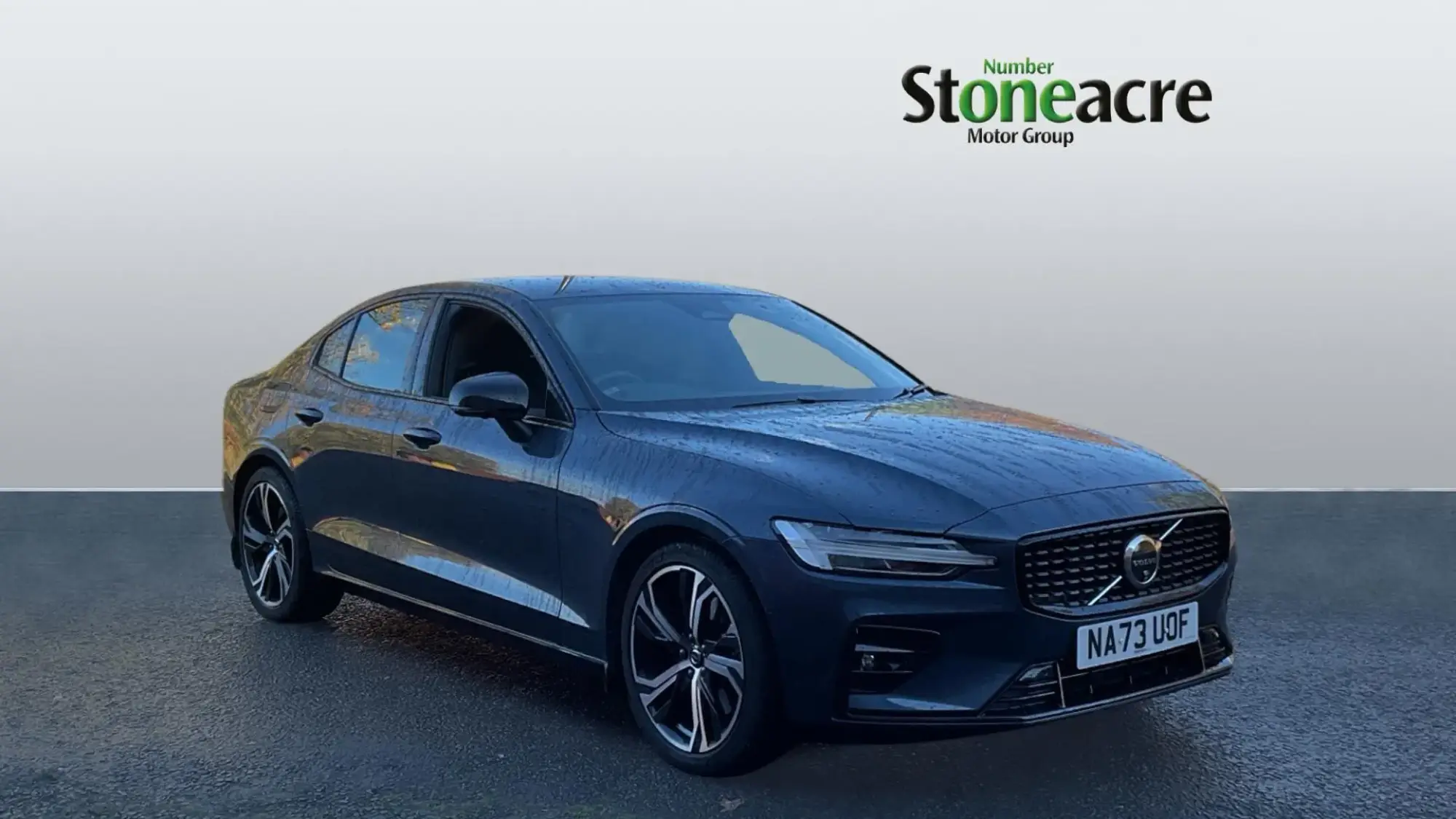 Volvo S60 2.0 B5P Plus Dark 4dr AWD Auto NA73UOF Image 1 Volvo S60 2.0 B5P Plus Dark 4dr AWD Auto NA73UOF Image 1