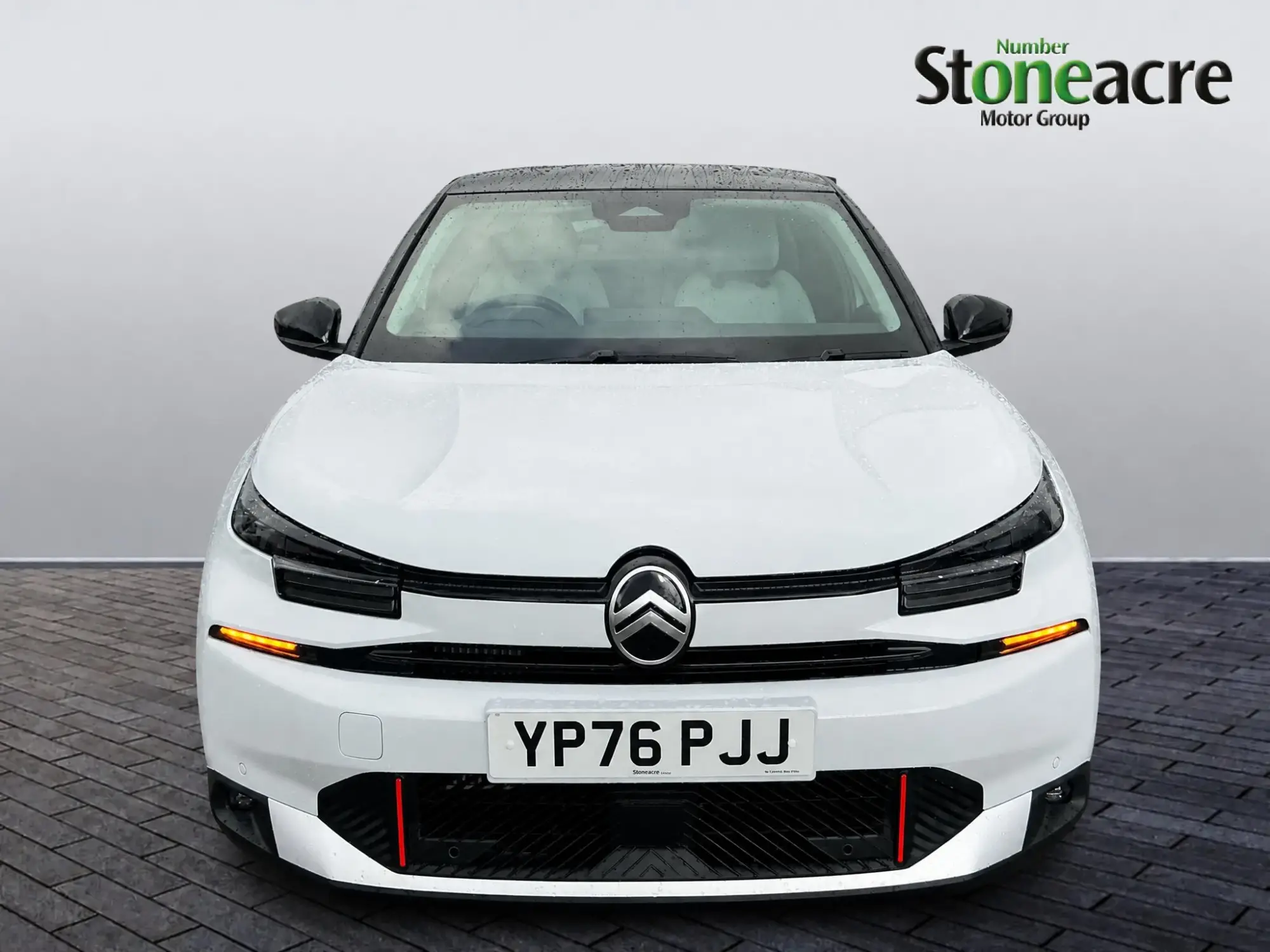 Citroen C4 1.2 PureTech COLLECTION EAT8 Euro 6 (s/s) 5dr YP76PJJ Image 2 Citroen C4 1.2 PureTech COLLECTION EAT8 Euro 6 (s/s) 5dr YP76PJJ Image 2