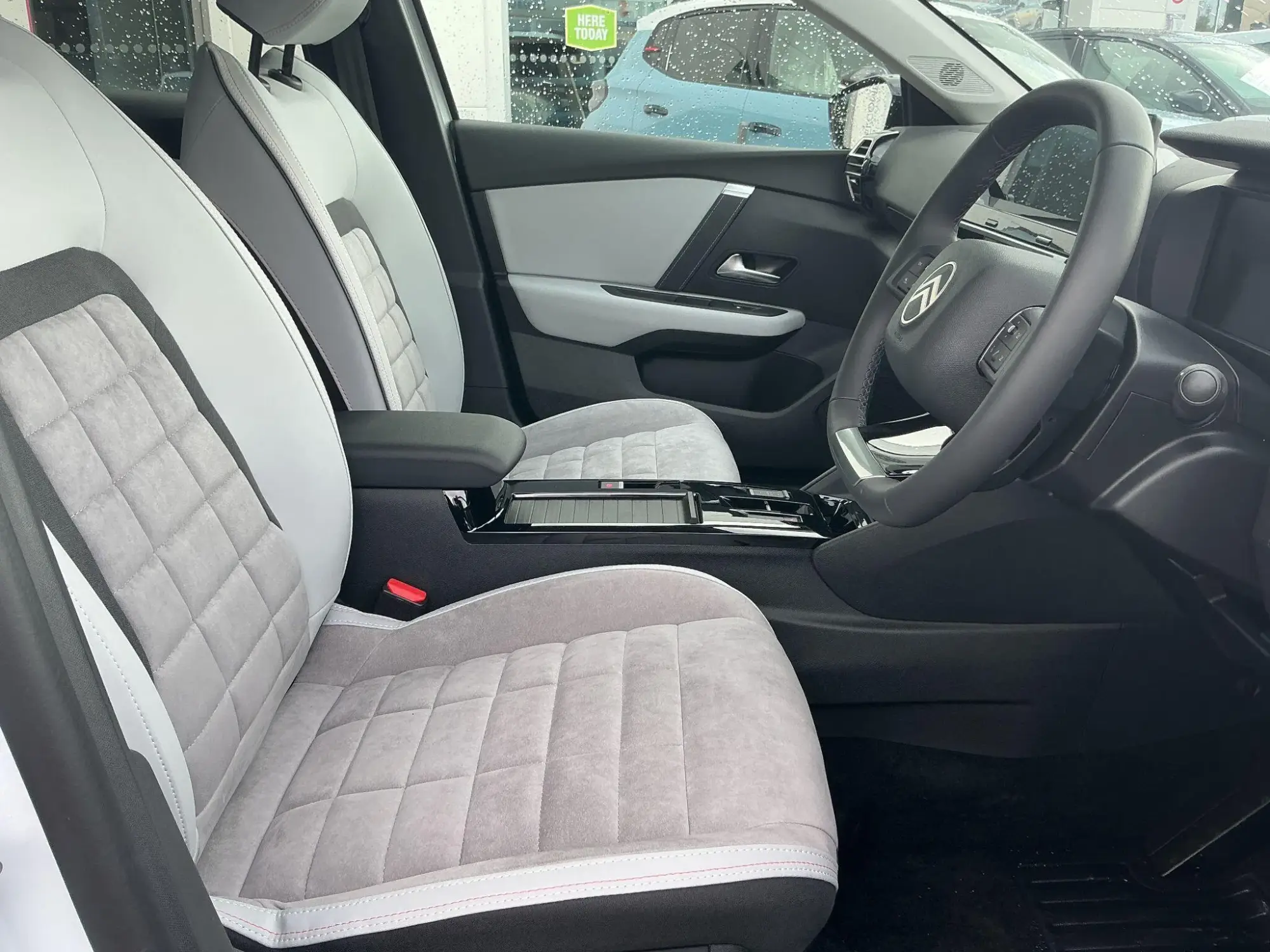 Citroen C4 Image 12 Citroen C4 Image 12