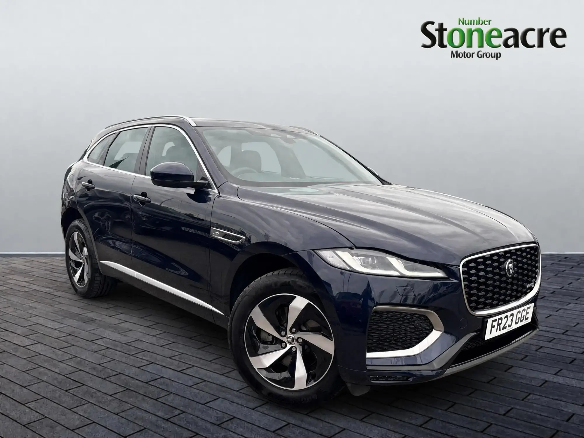 Jaguar F-Pace 2.0 D200 MHEV R-Dynamic S Auto AWD Euro 6 (s/s) 5dr FR23GGE Image 1 Jaguar F-Pace 2.0 D200 MHEV R-Dynamic S Auto AWD Euro 6 (s/s) 5dr FR23GGE Image 1
