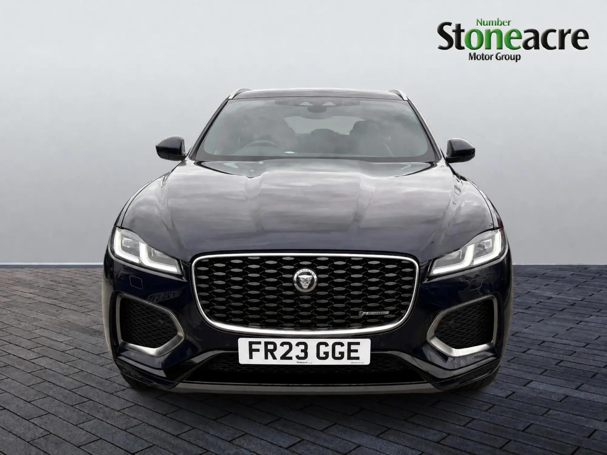 Jaguar F-Pace 2.0 D200 MHEV R-Dynamic S Auto AWD Euro 6 (s/s) 5dr FR23GGE Image 2 Jaguar F-Pace 2.0 D200 MHEV R-Dynamic S Auto AWD Euro 6 (s/s) 5dr FR23GGE Image 2