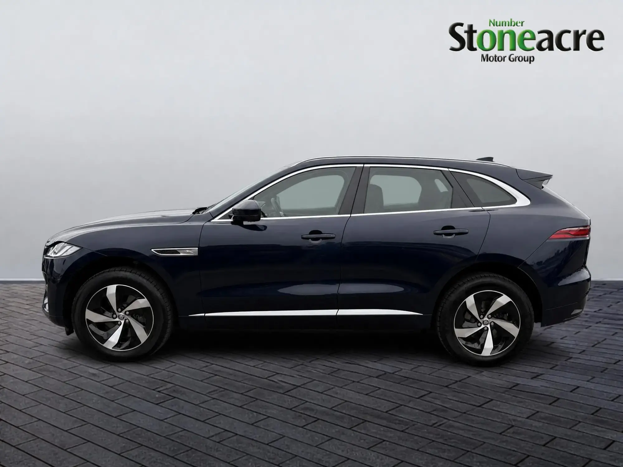 Jaguar F-Pace Image 5 Jaguar F-Pace Image 5