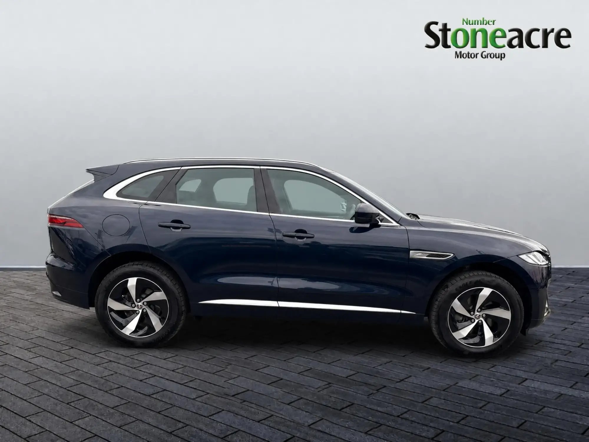 Jaguar F-Pace Image 7 Jaguar F-Pace Image 7