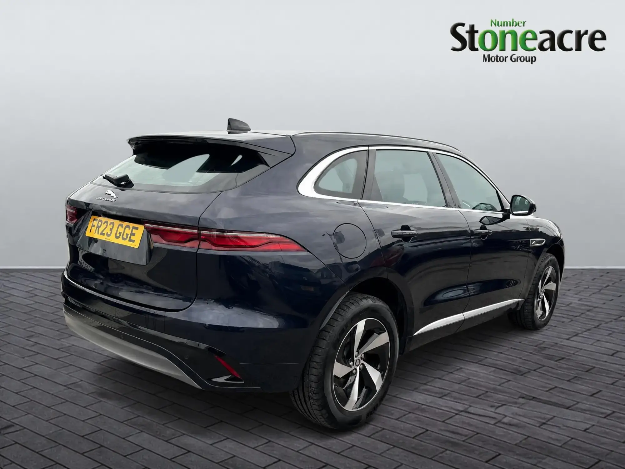 Jaguar F-Pace Image 8 Jaguar F-Pace Image 8