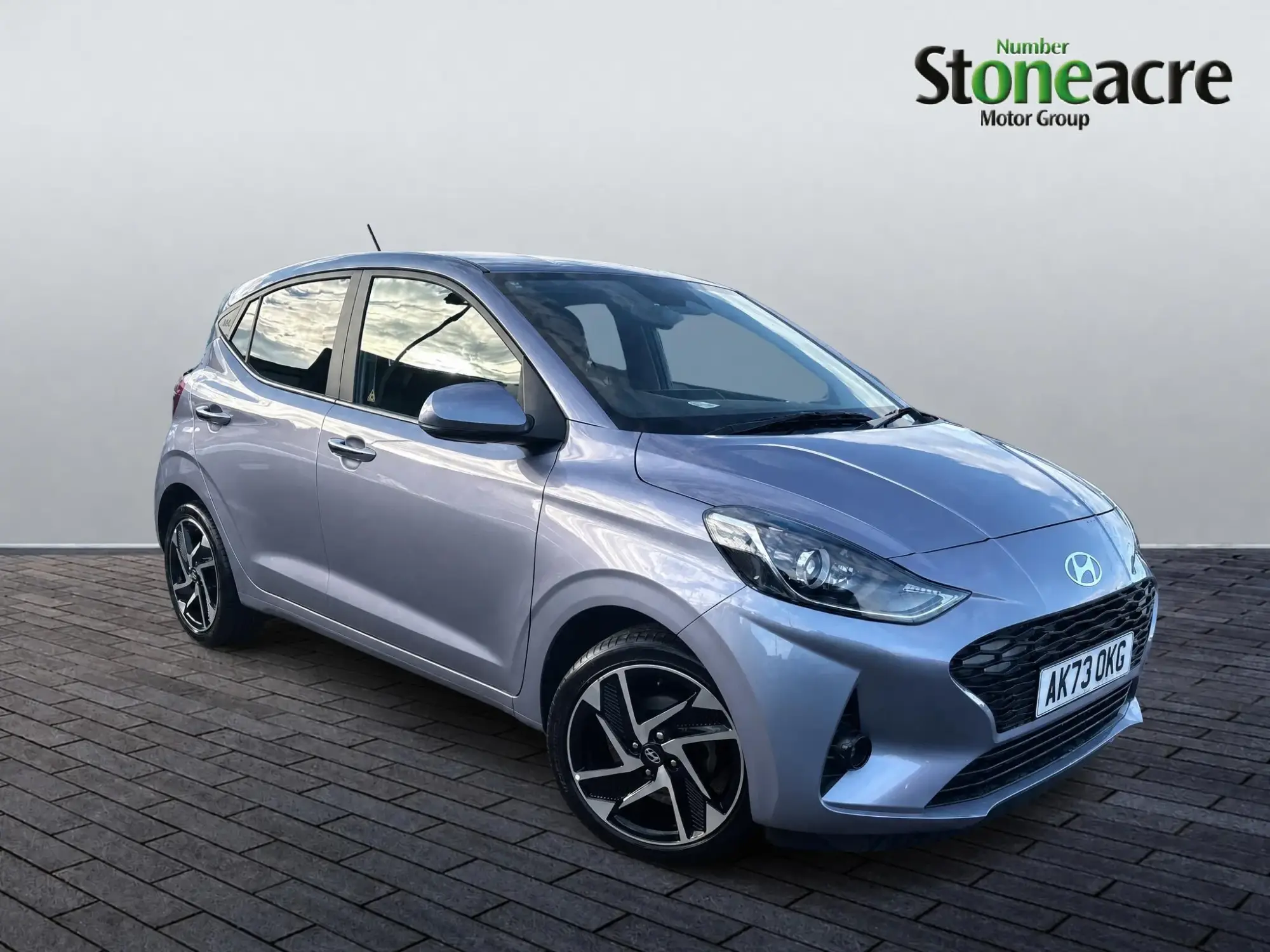 Hyundai i10 Image 1 Hyundai i10 Image 1