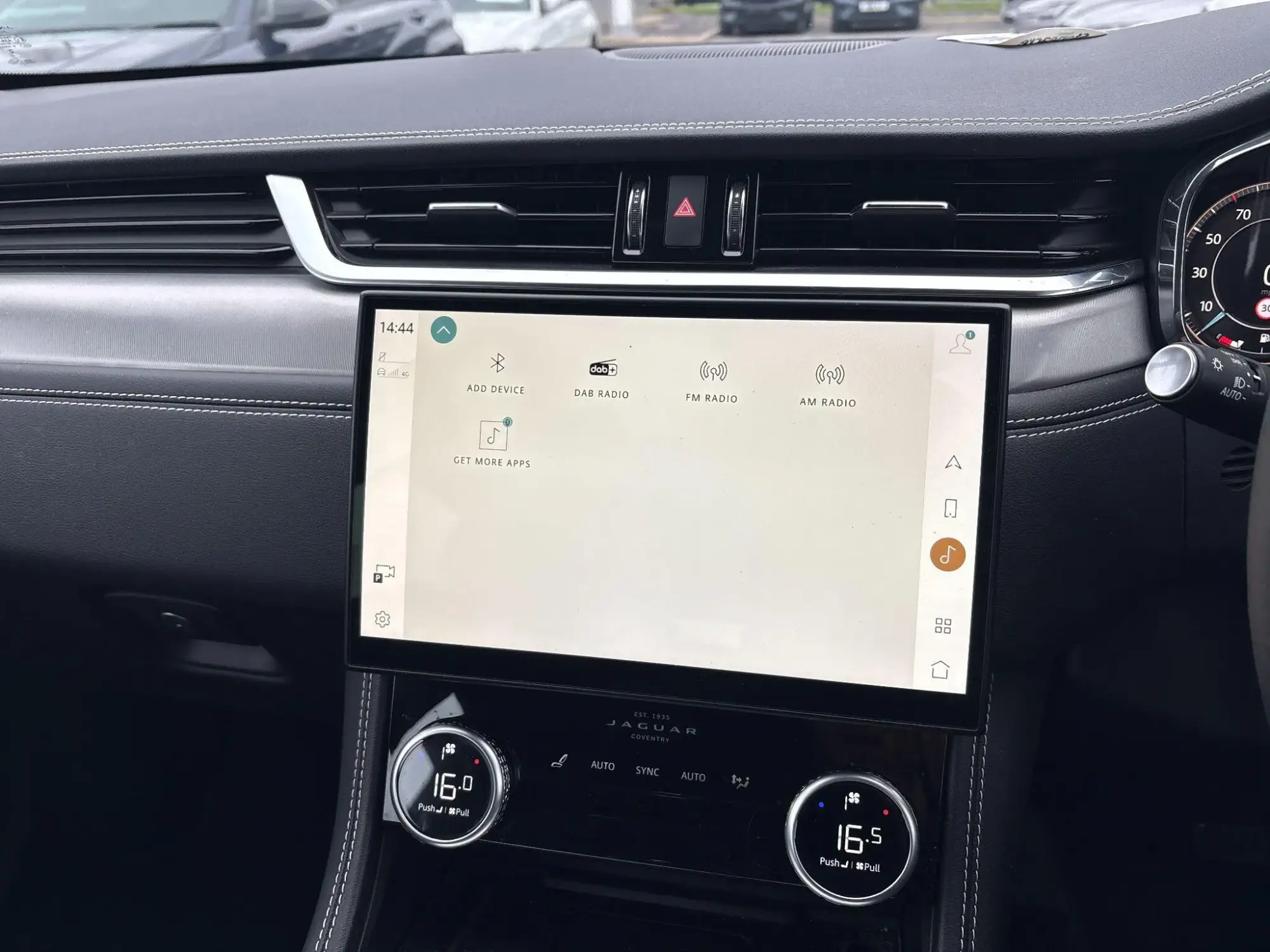 Jaguar F-Pace Image 23 Jaguar F-Pace Image 23
