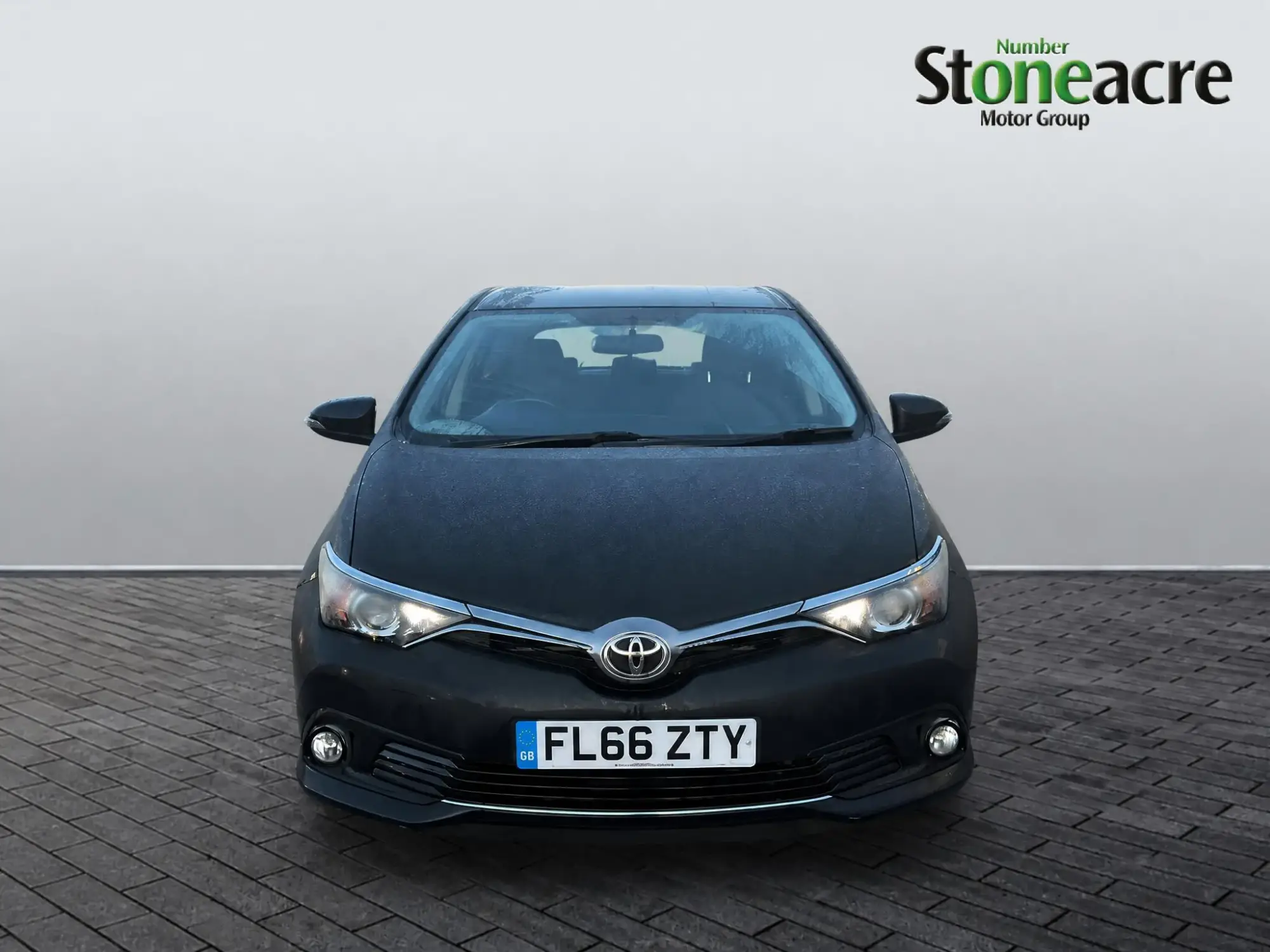 Toyota Auris 1.2 VVT-i Business Edition Euro 6 (s/s) 5dr FL66ZTY Image 2 Toyota Auris 1.2 VVT-i Business Edition Euro 6 (s/s) 5dr FL66ZTY Image 2