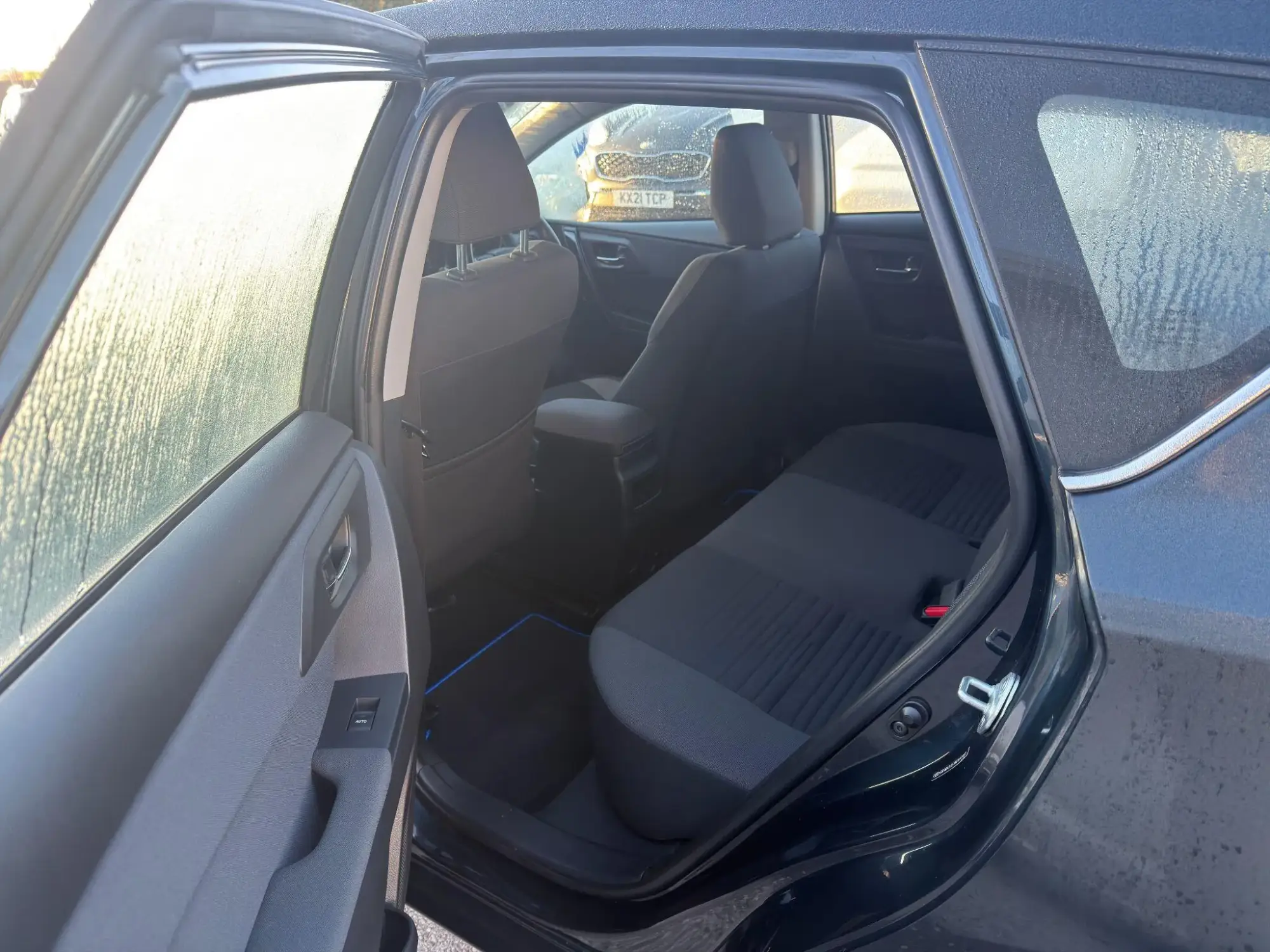 Toyota Auris Image 10