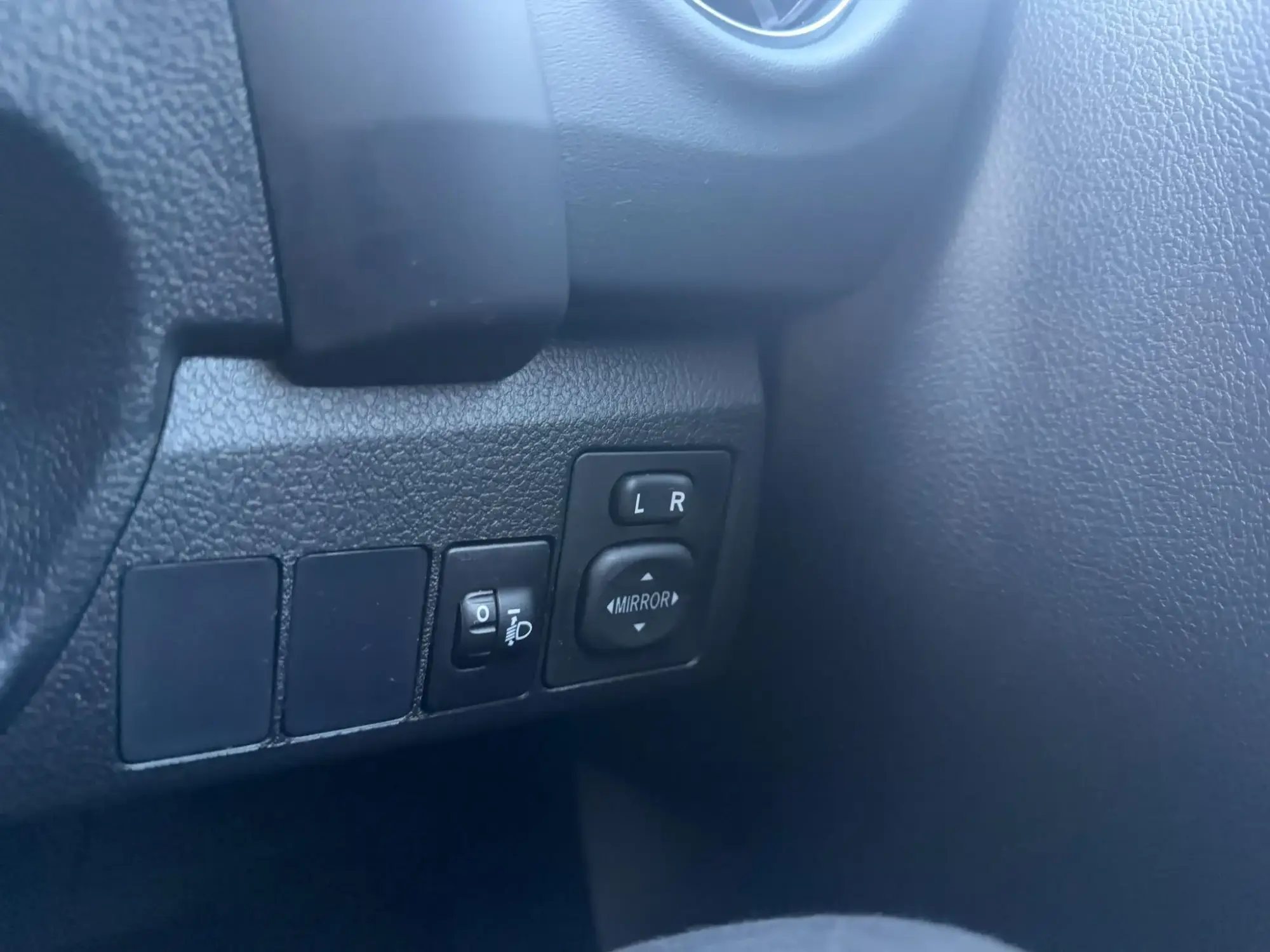 Toyota Auris Image 12