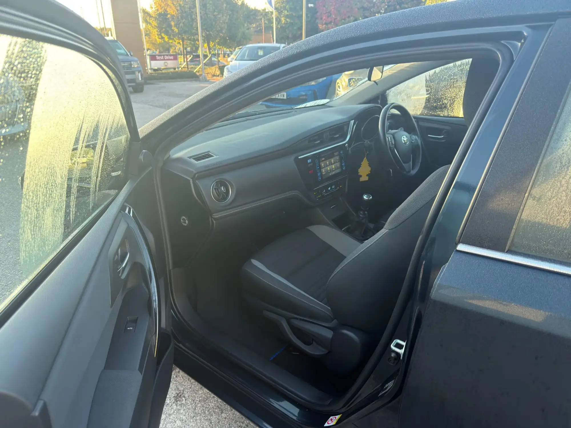 Toyota Auris Image 27