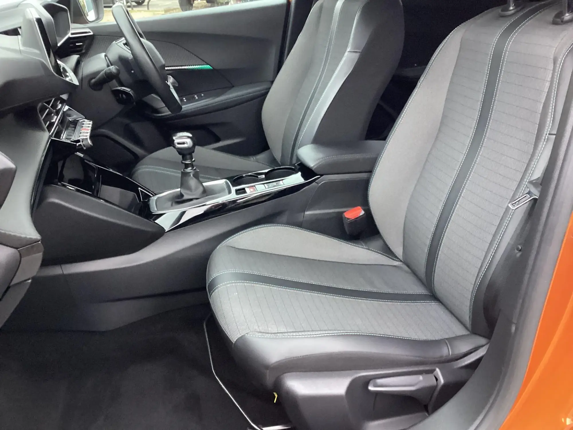 Peugeot 2008 Image 11