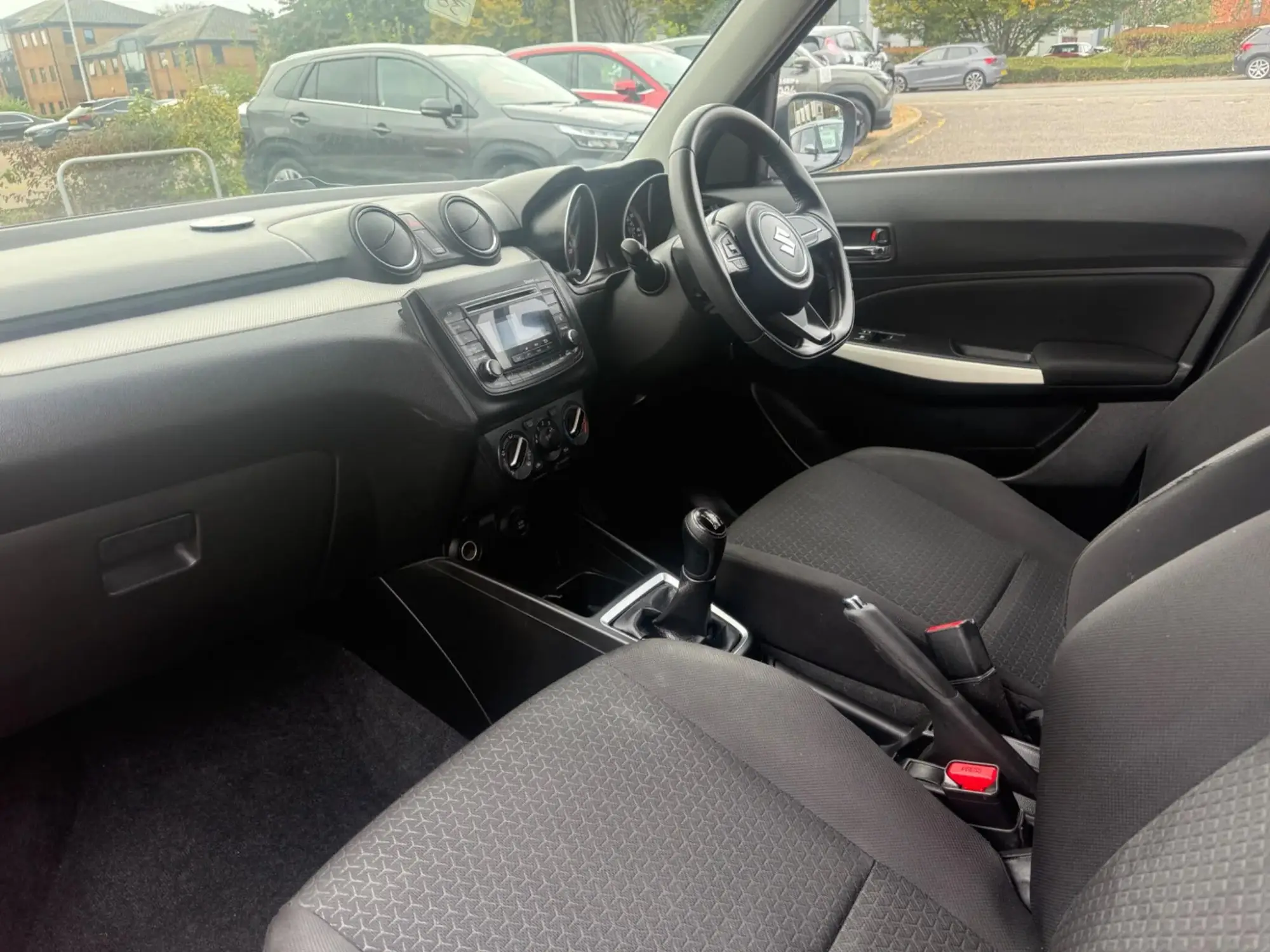 Suzuki Swift Image 11
