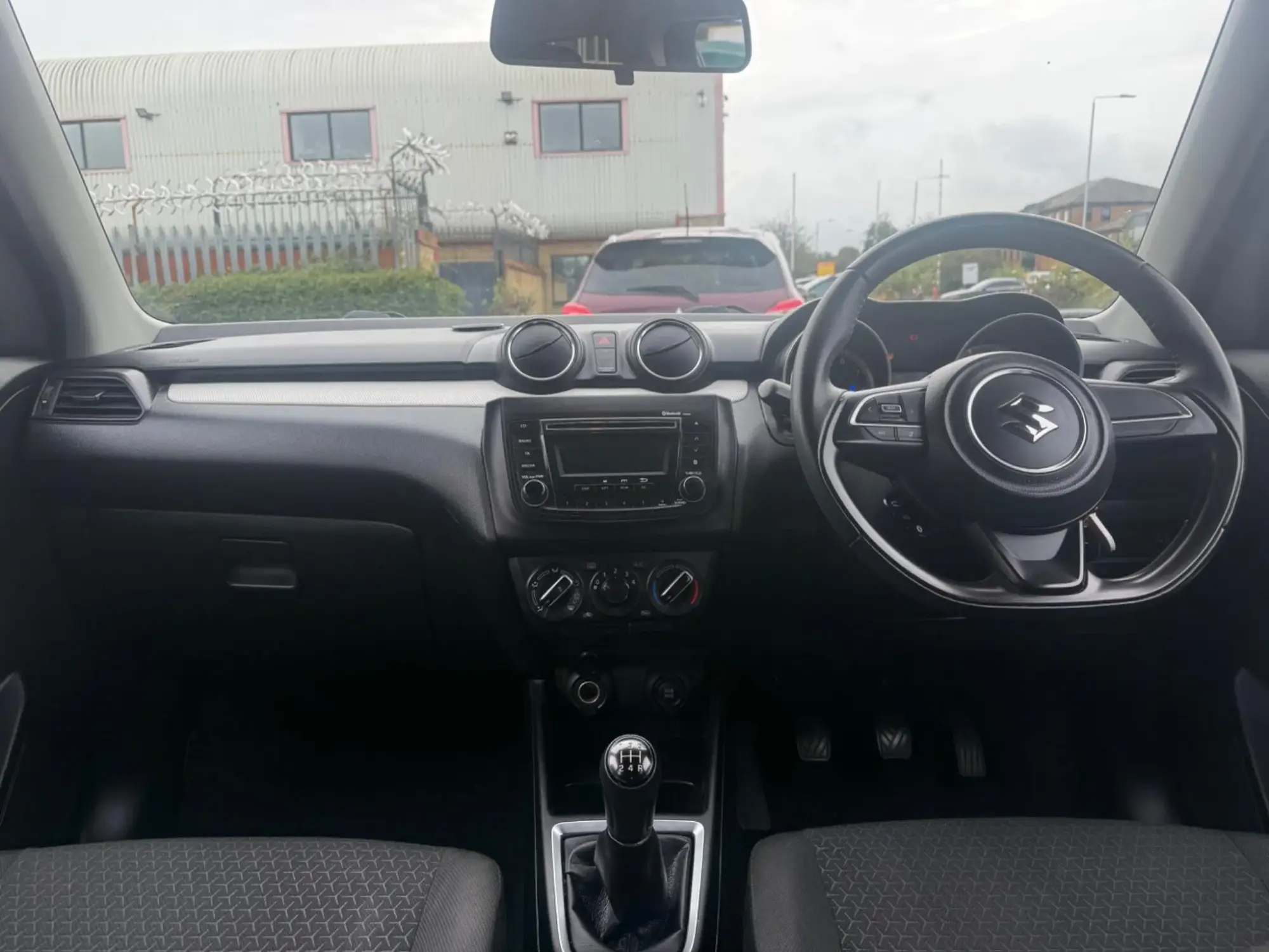 Suzuki Swift Image 12