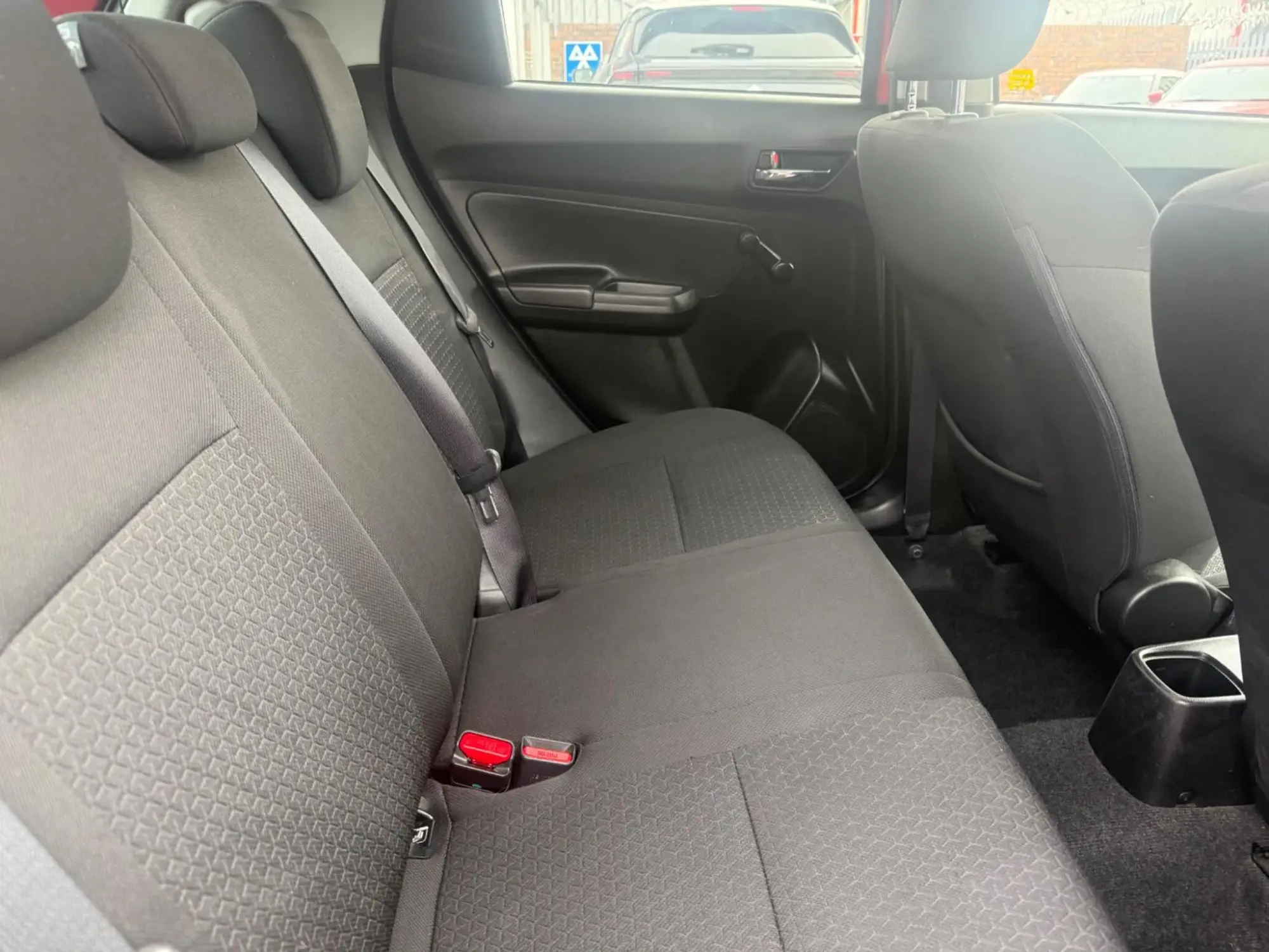 Suzuki Swift Image 14