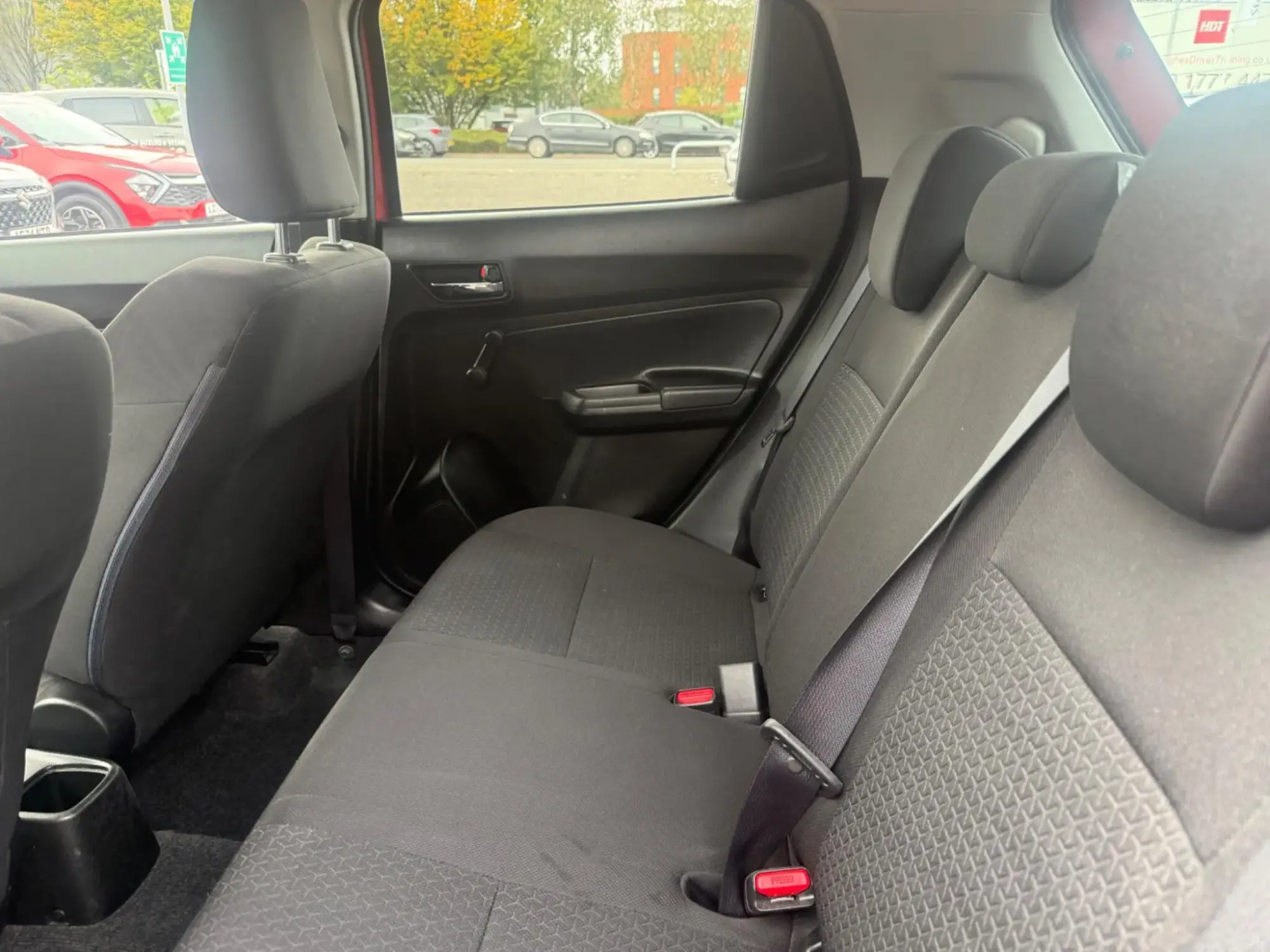Suzuki Swift Image 15