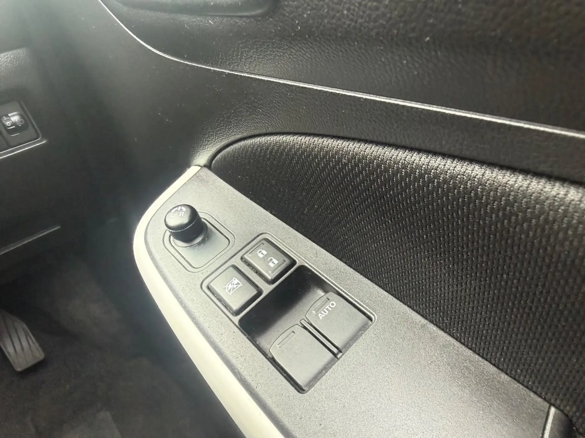 Suzuki Swift Image 24