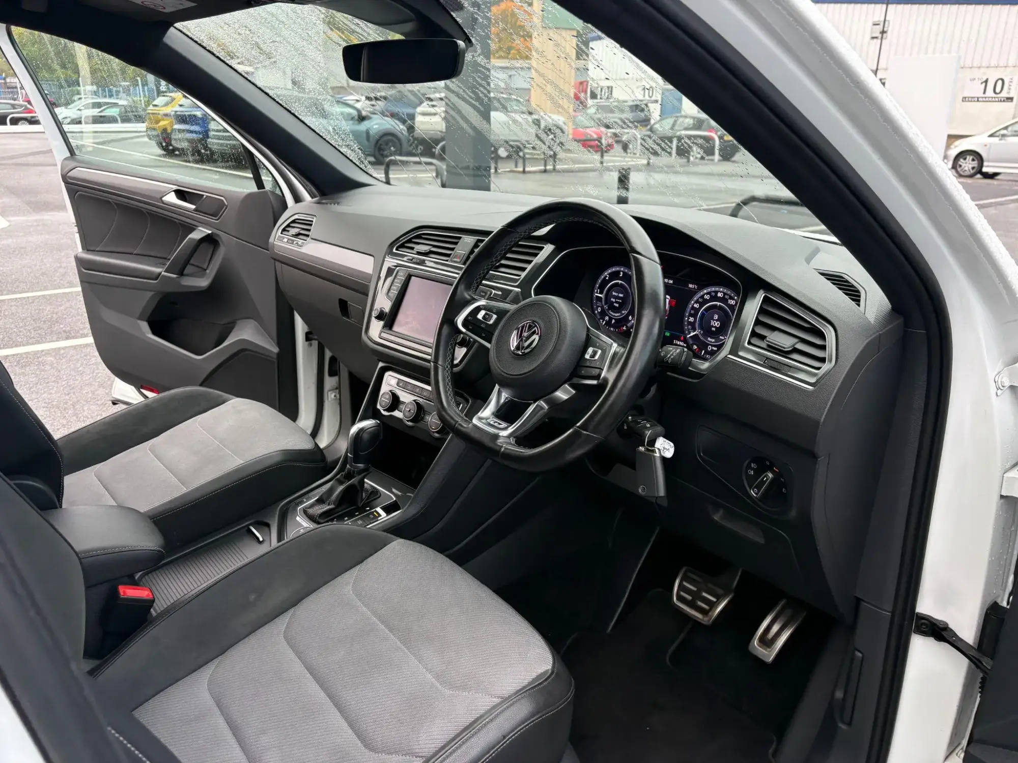 Volkswagen Tiguan Image 8