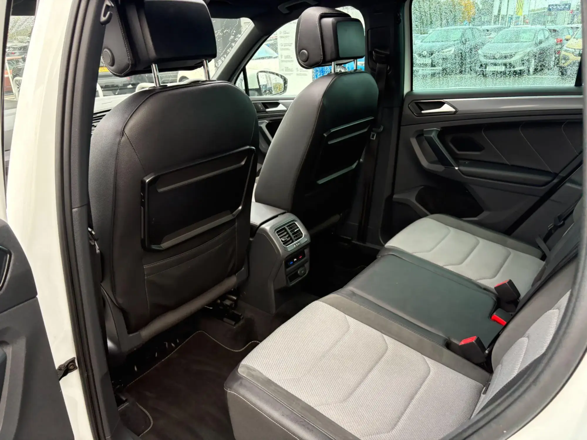 Volkswagen Tiguan Image 16