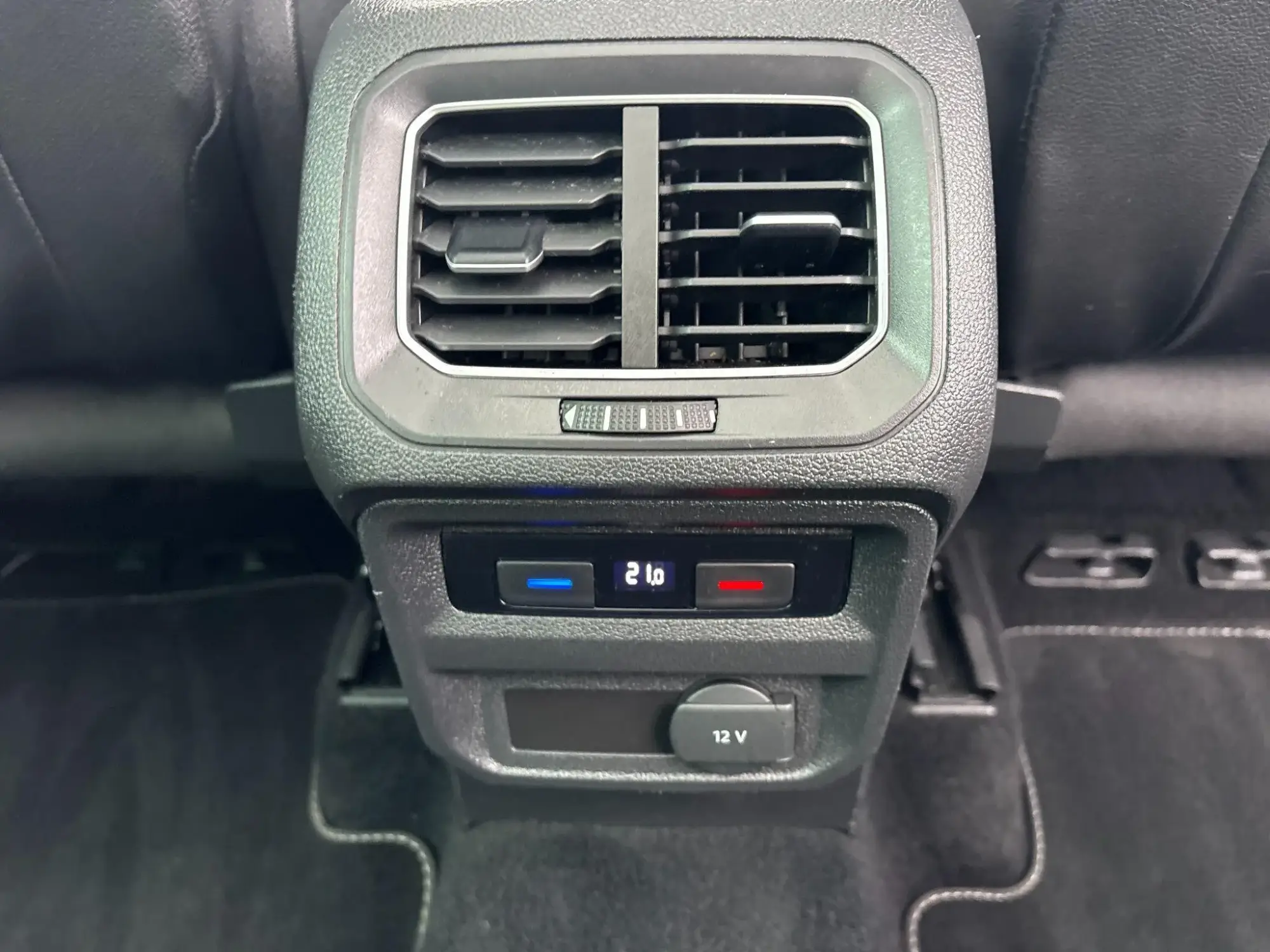 Volkswagen Tiguan Image 30
