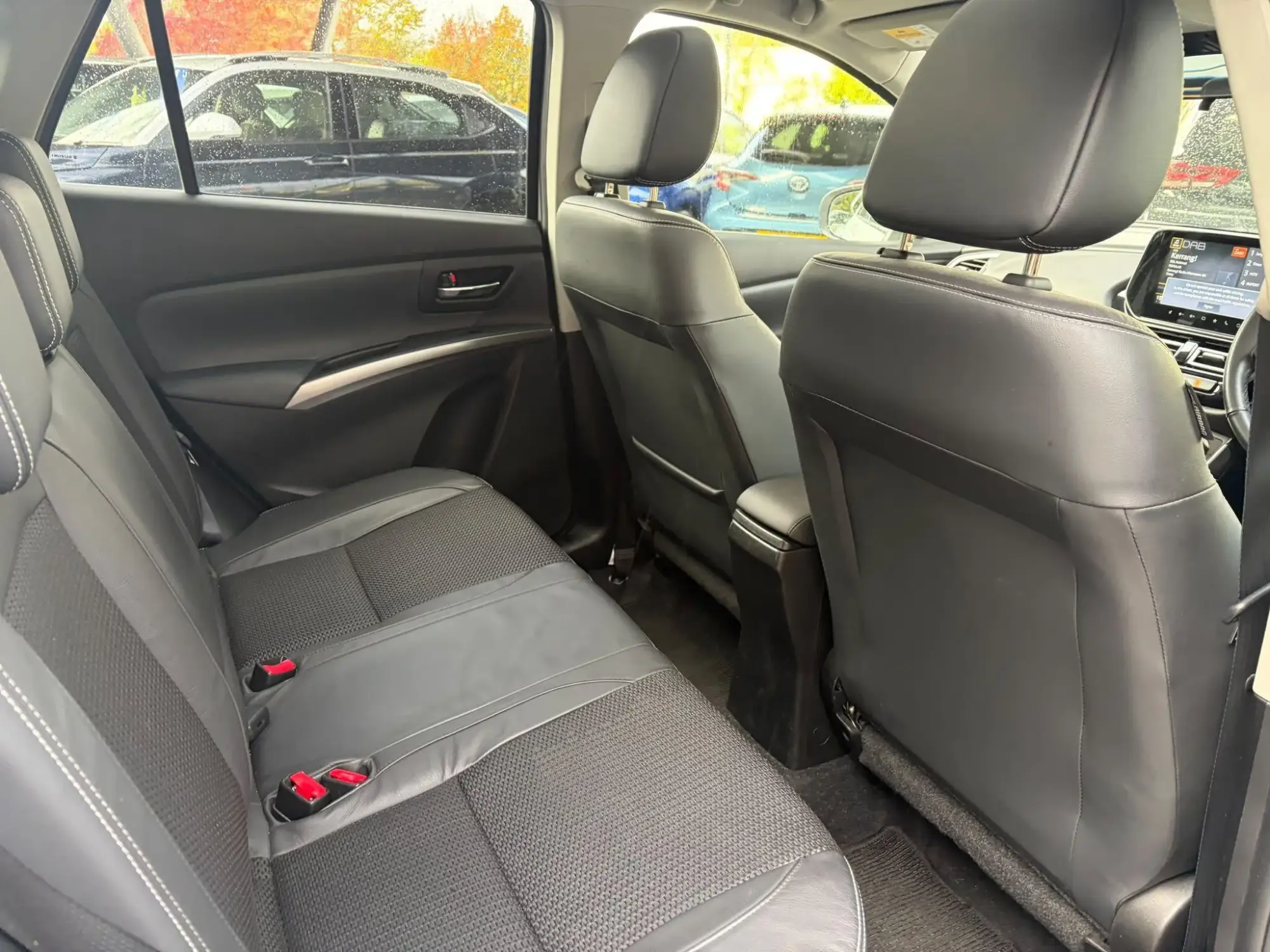 Suzuki S-Cross Hybrid Image 13