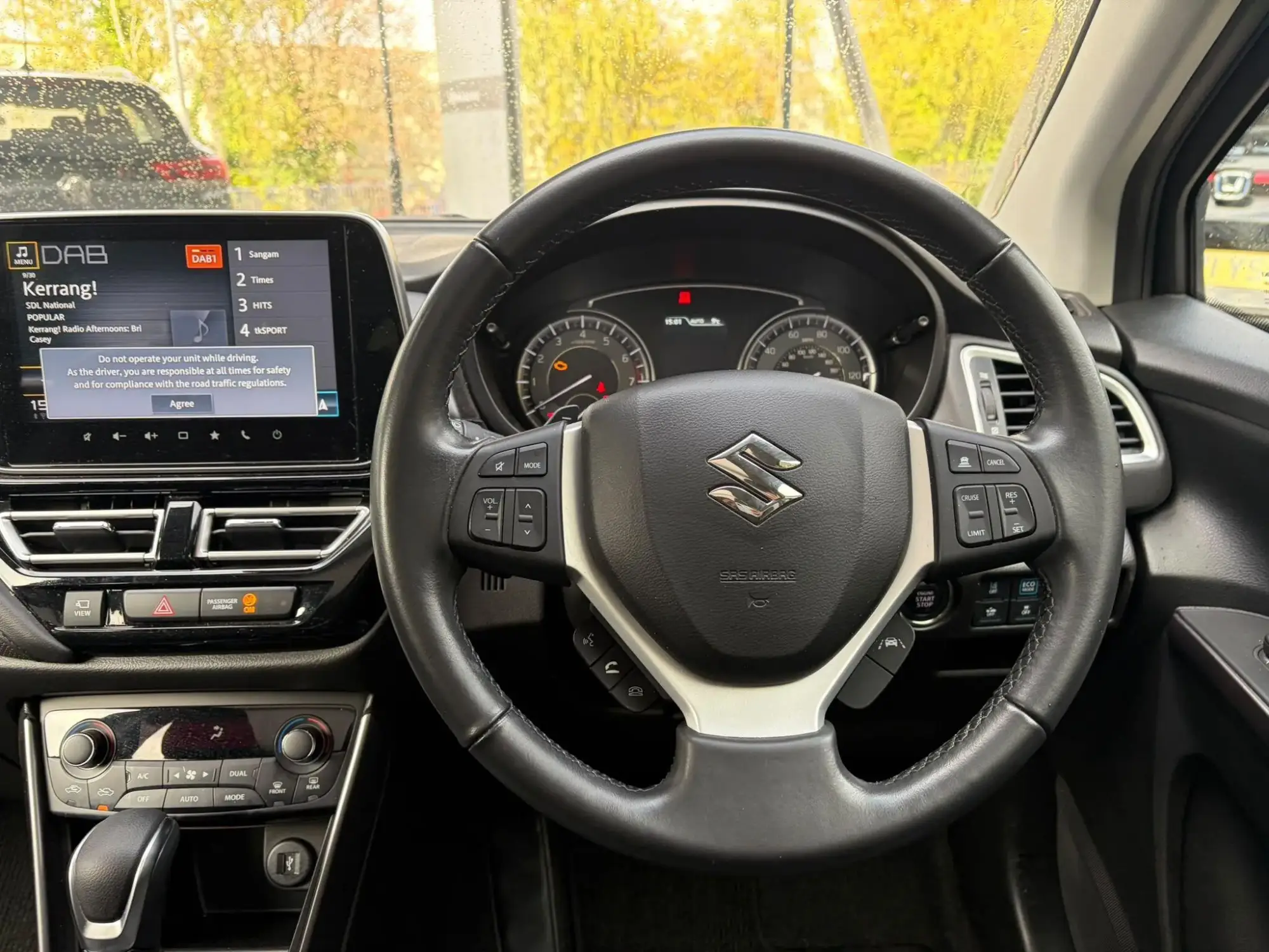 Suzuki S-Cross Hybrid Image 22