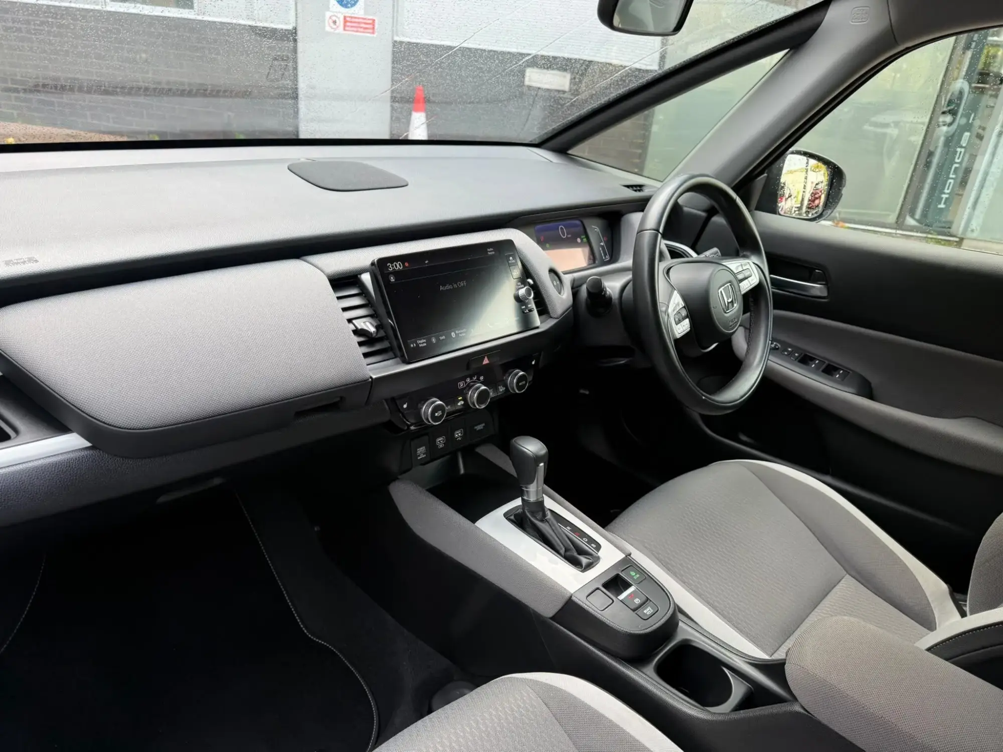 Honda Jazz Hybrid Image 9 Honda Jazz Hybrid Image 9