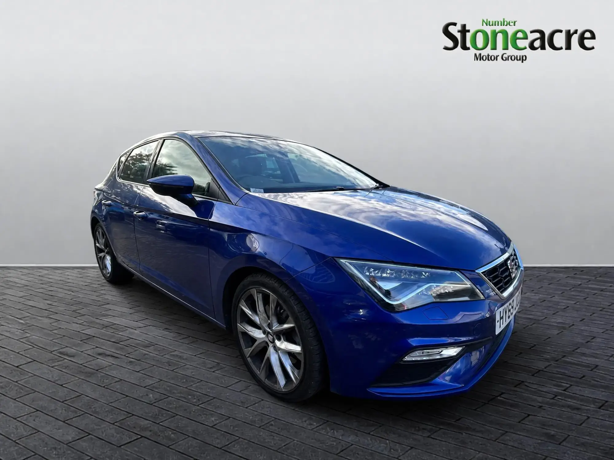 SEAT Leon 2.0 TDI FR Sport Hatchback 5dr Diesel Manual Euro 6 (s/s) (150 ps) HY69JCO Image 1