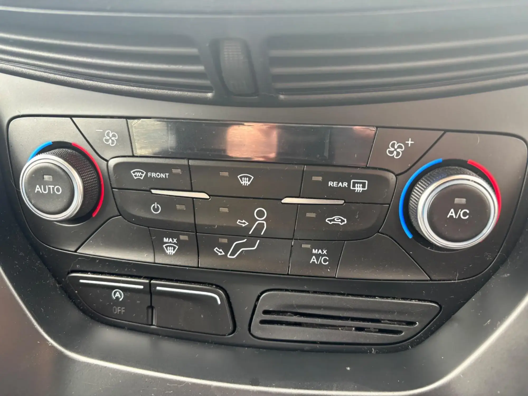 Ford Kuga Image 14