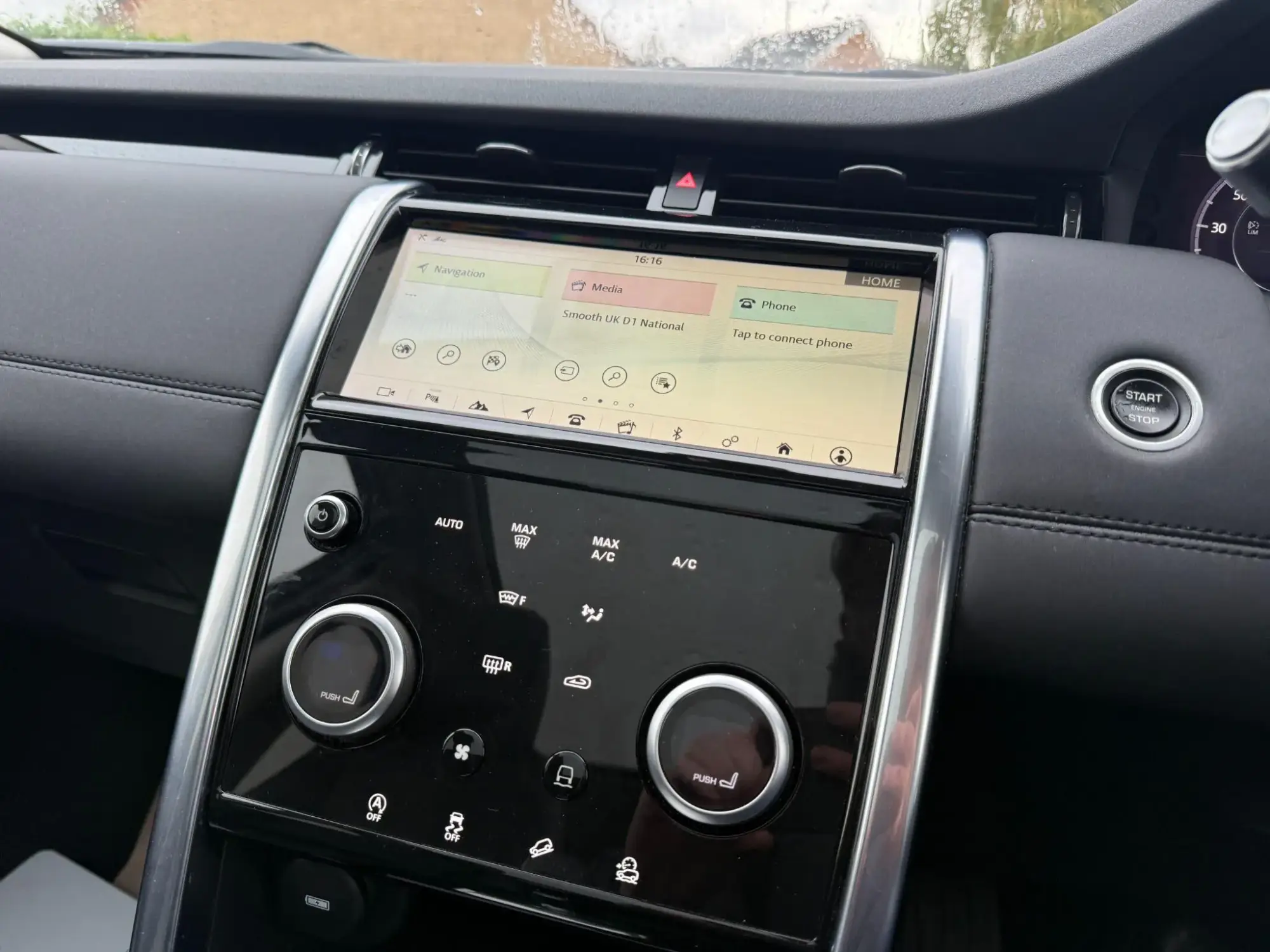 Land Rover Discovery Sport Image 26 Land Rover Discovery Sport Image 26