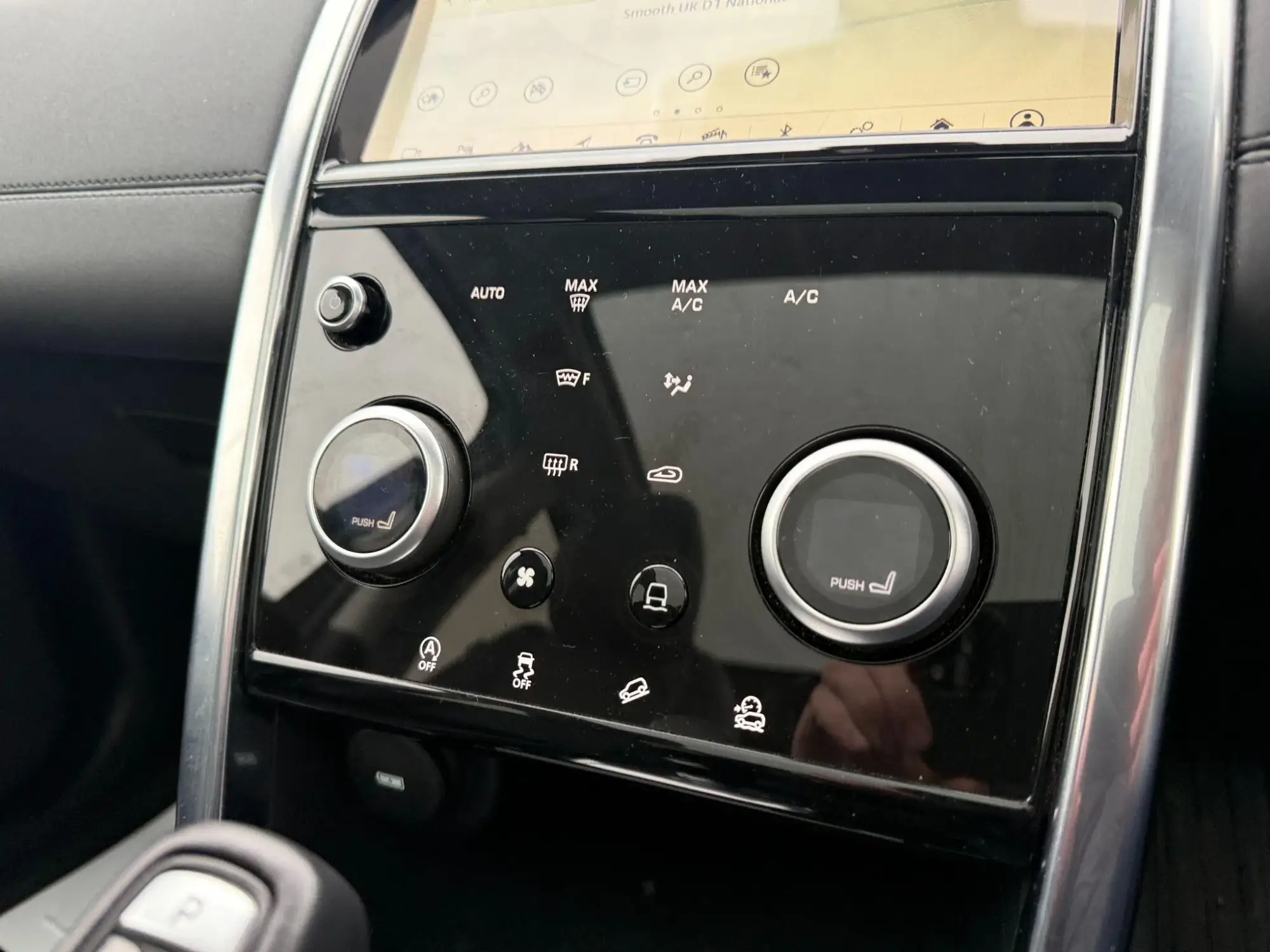 Land Rover Discovery Sport Image 27 Land Rover Discovery Sport Image 27