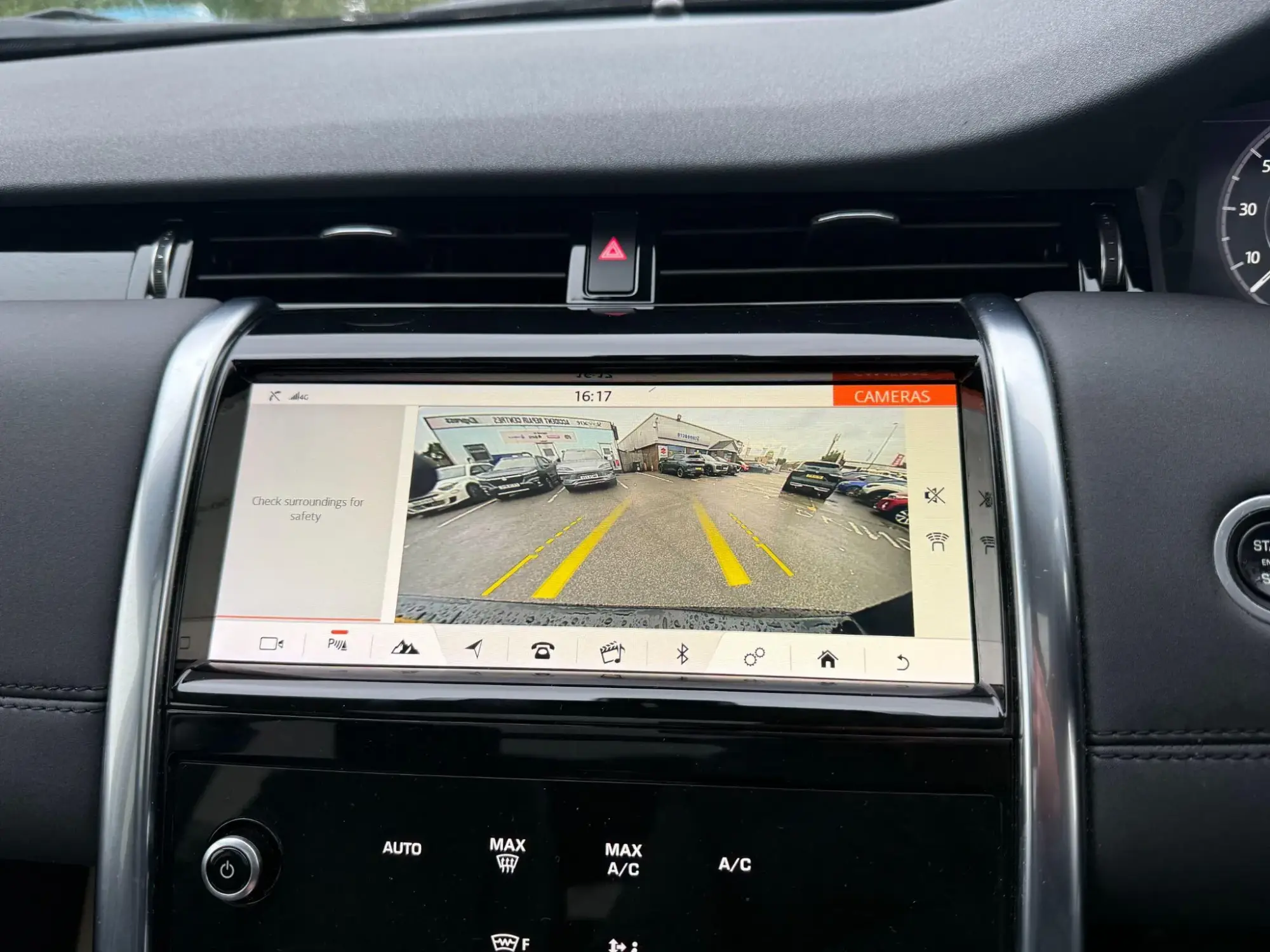 Land Rover Discovery Sport Image 28 Land Rover Discovery Sport Image 28
