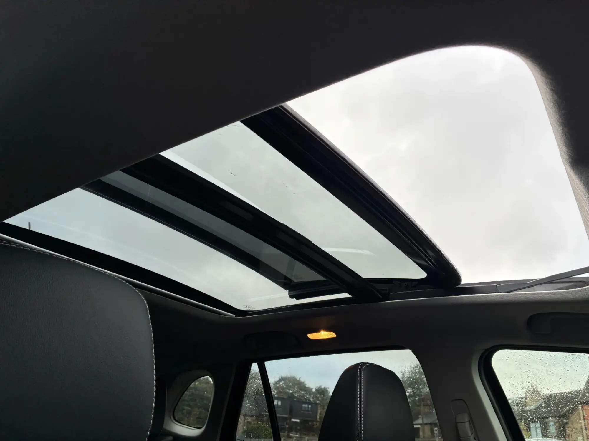 Suzuki S-Cross Image 10