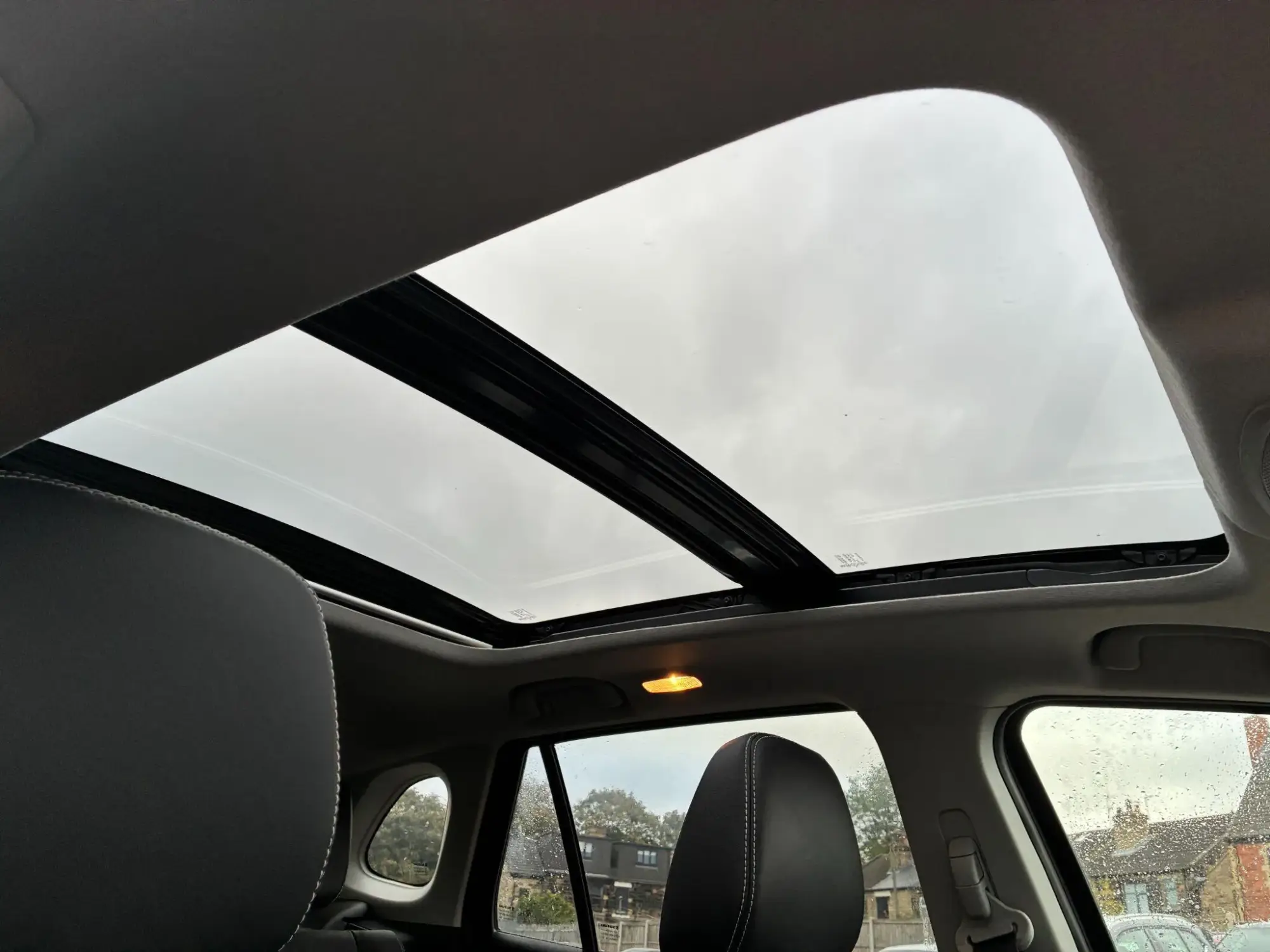 Suzuki S-Cross Image 11