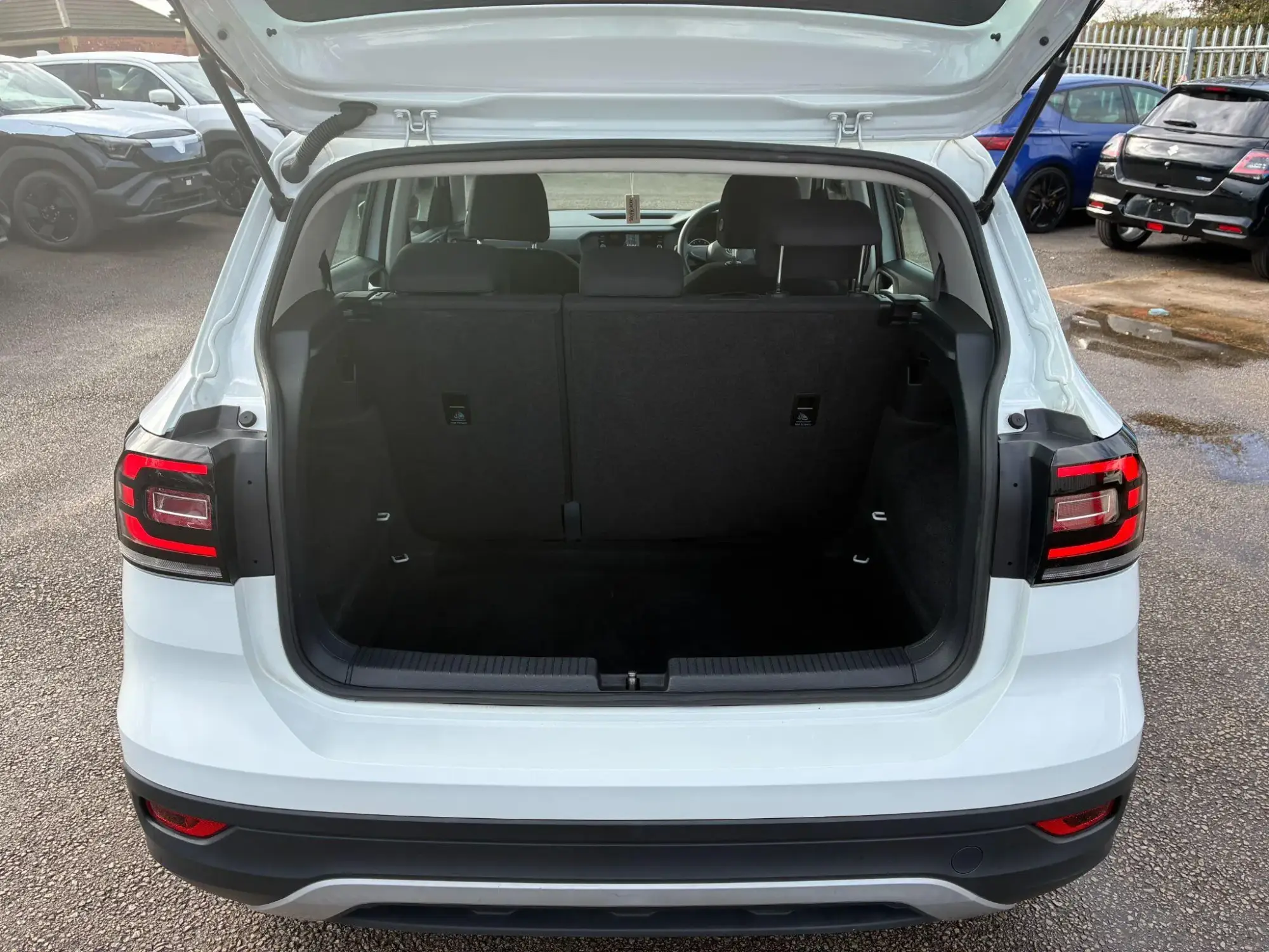 Volkswagen T-Cross Image 10