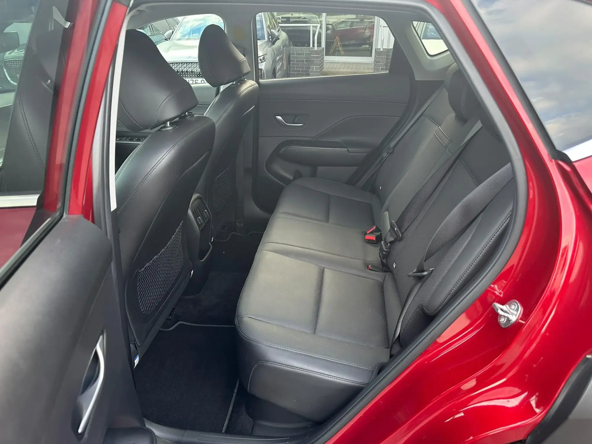 Hyundai KONA Hybrid Image 12