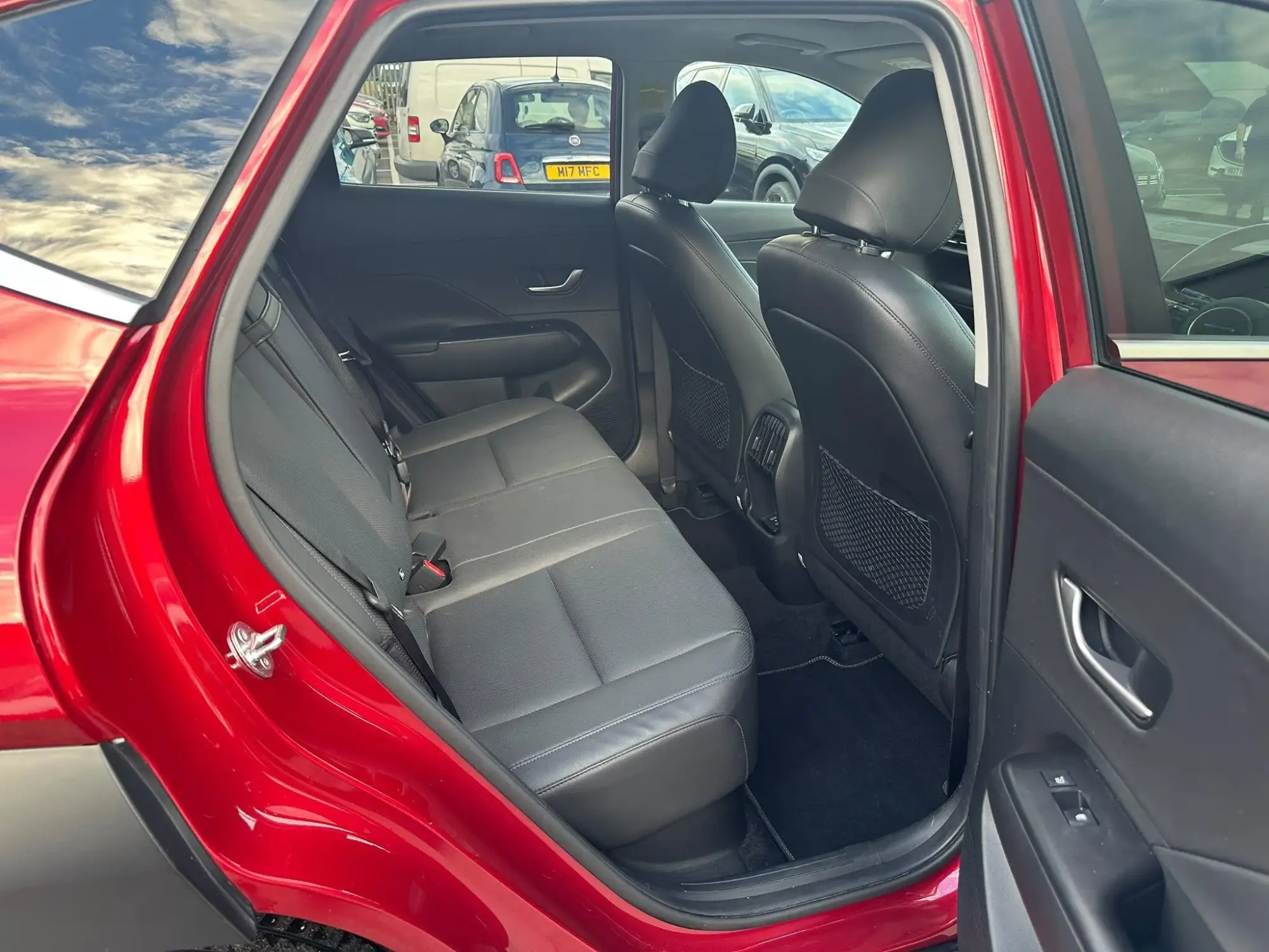Hyundai KONA Hybrid Image 13