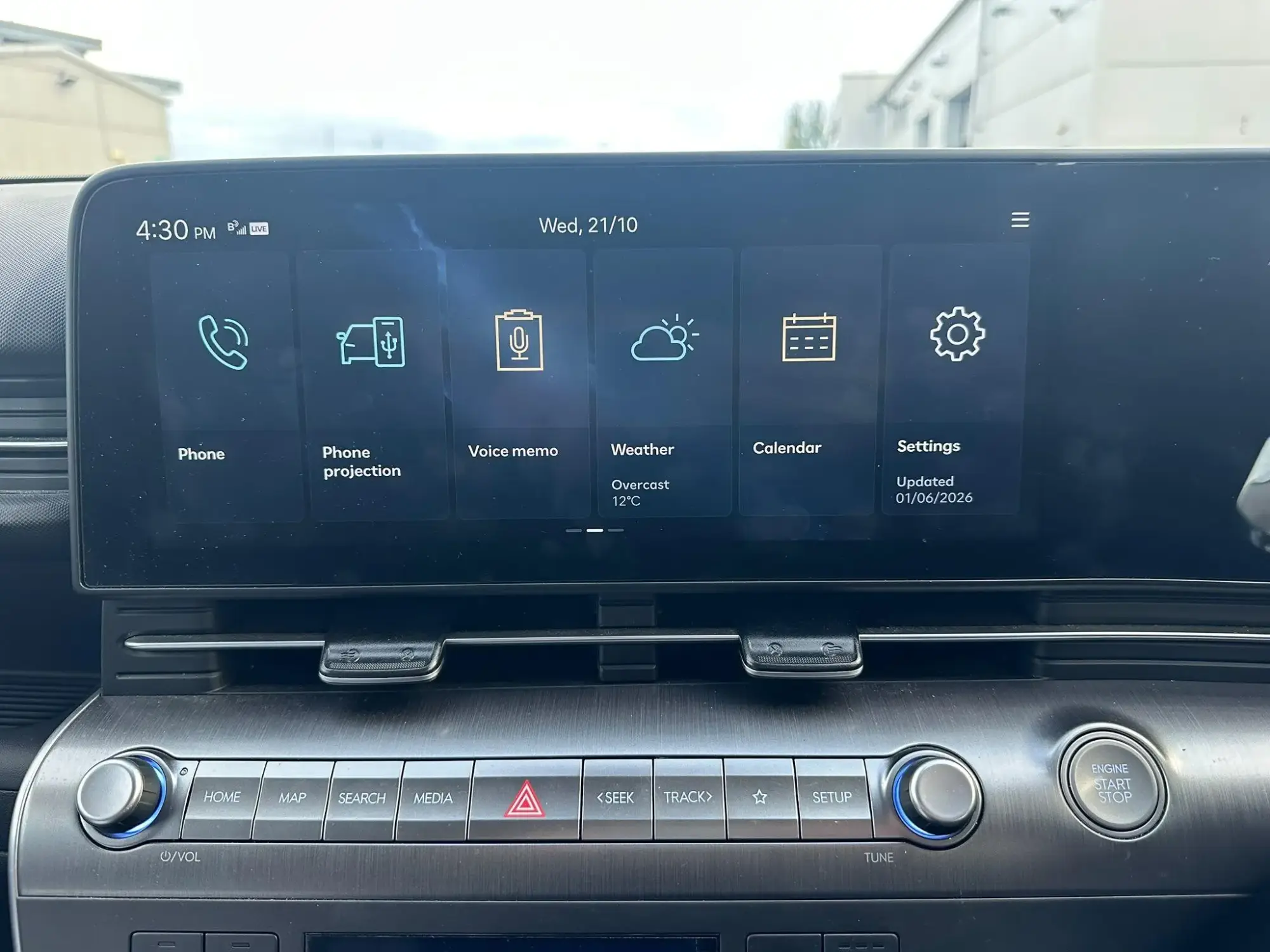 Hyundai KONA Hybrid Image 23