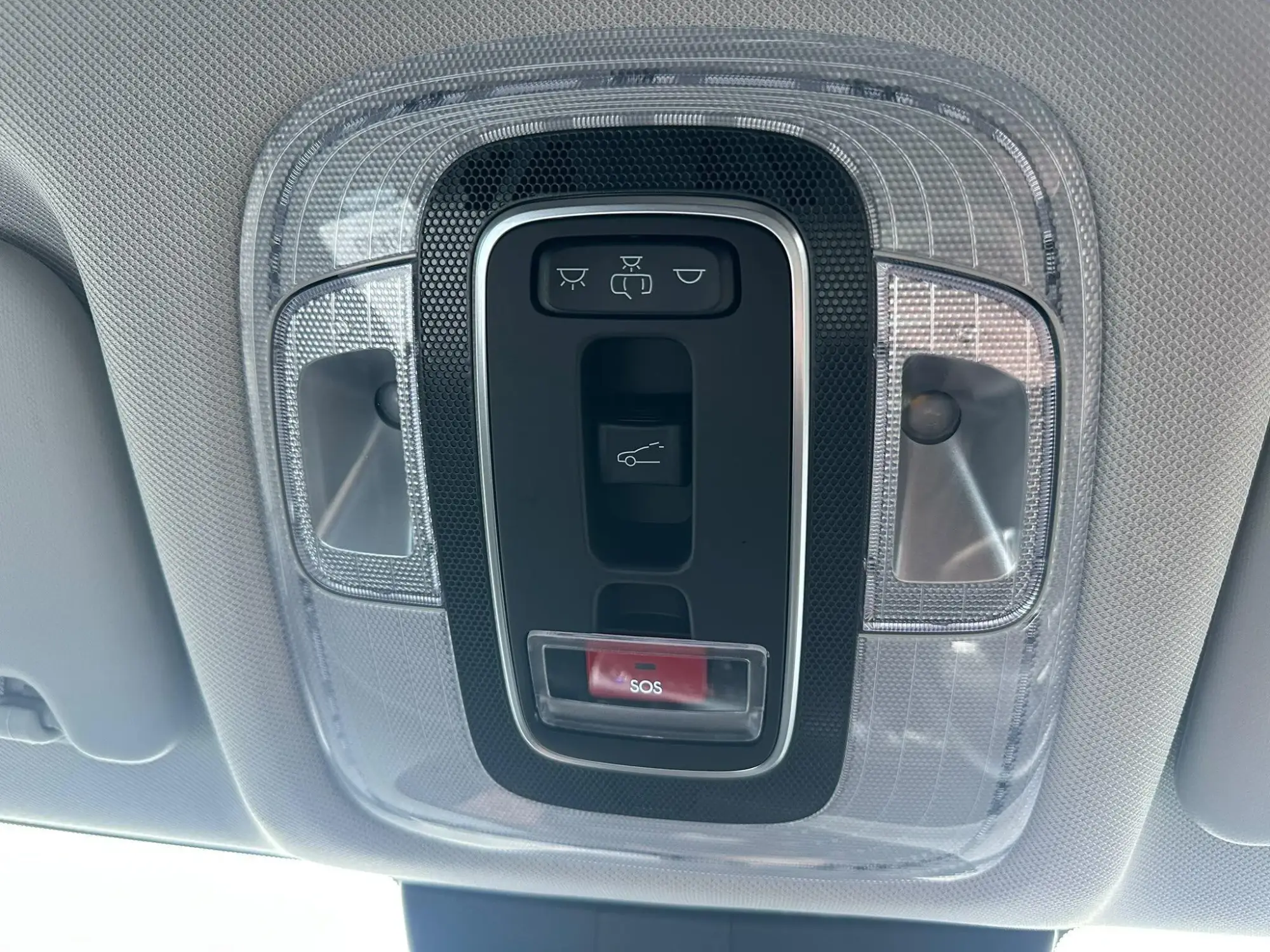 Hyundai KONA Hybrid Image 24