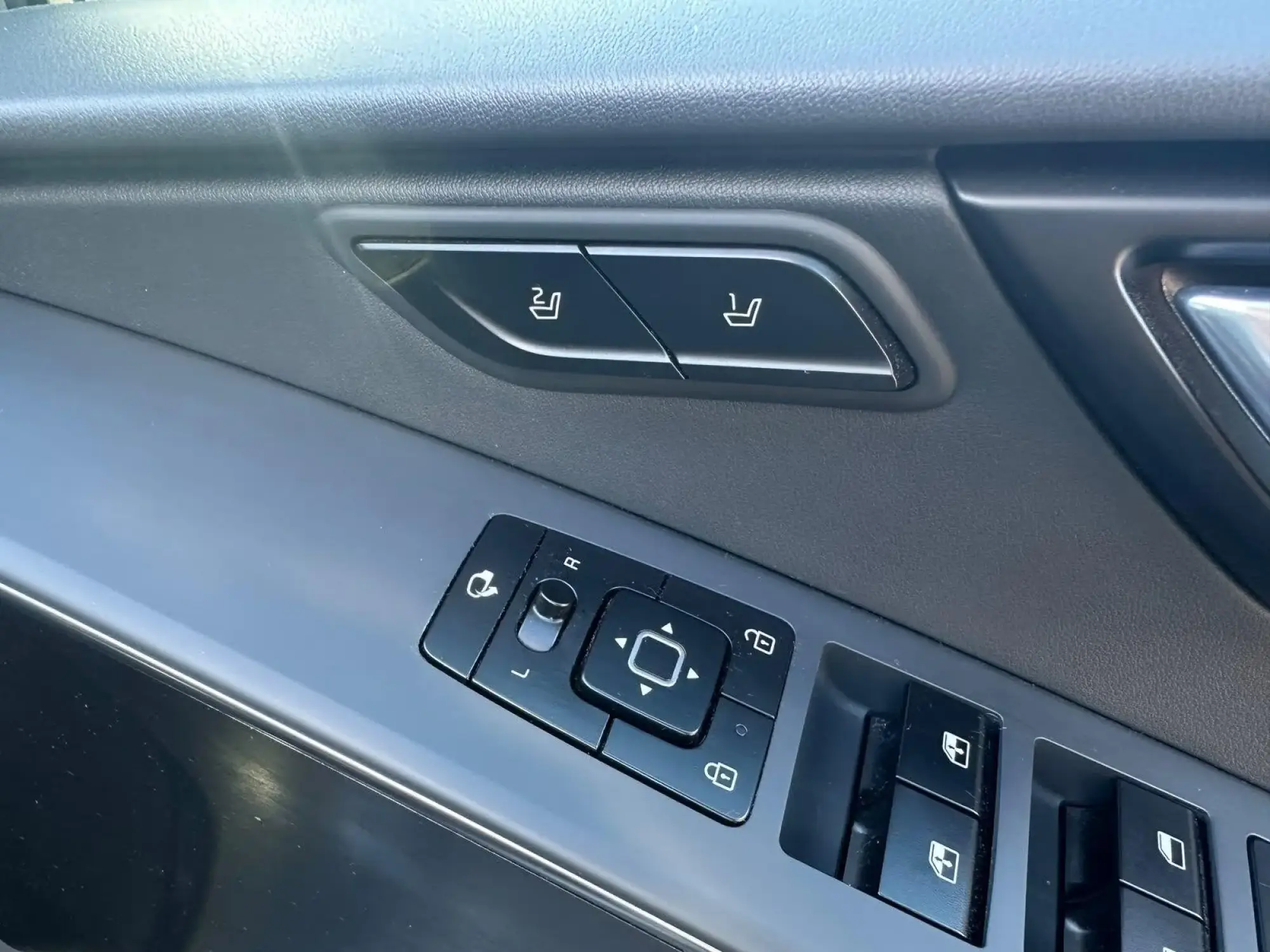 Kia Niro Hybrid Image 24 Kia Niro Hybrid Image 24