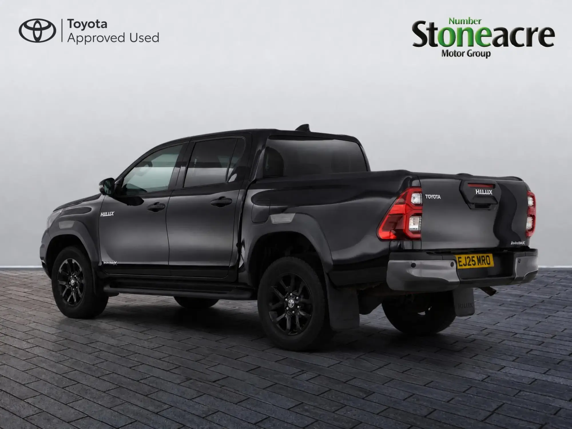 Toyota Hilux Image 4 Toyota Hilux Image 4